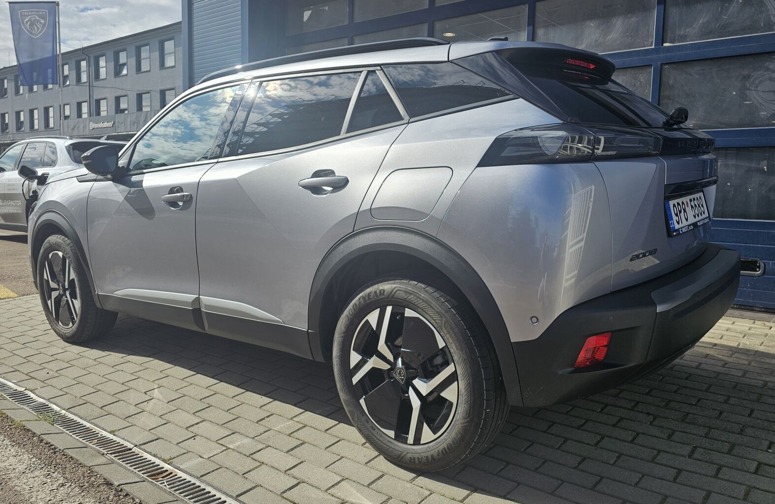 Peugeot 2008, ALLURE PureTech 100 S&S MAN6 - fotka 2