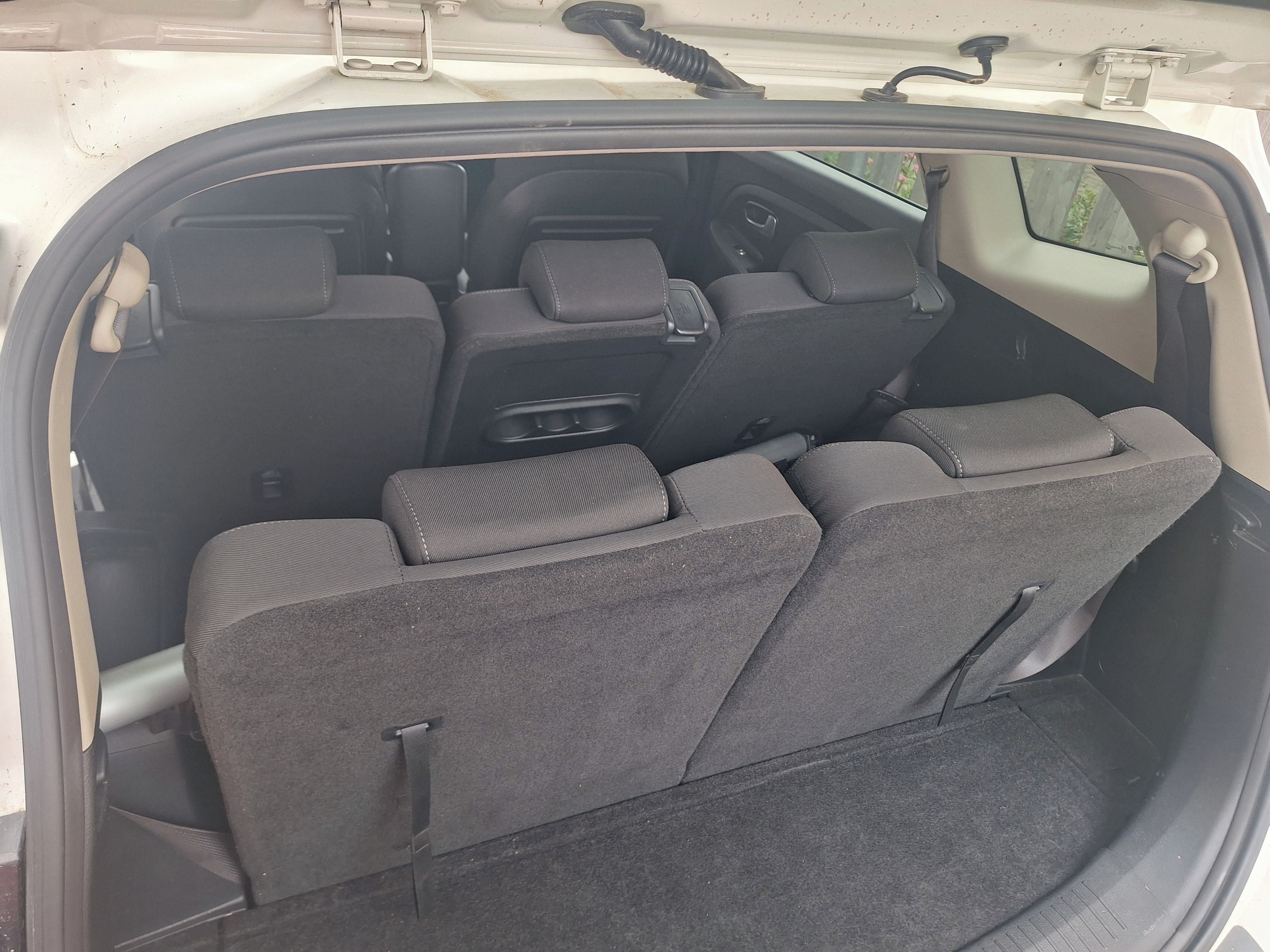 Kia Carens, KIA CARENS 7mist - fotka 2