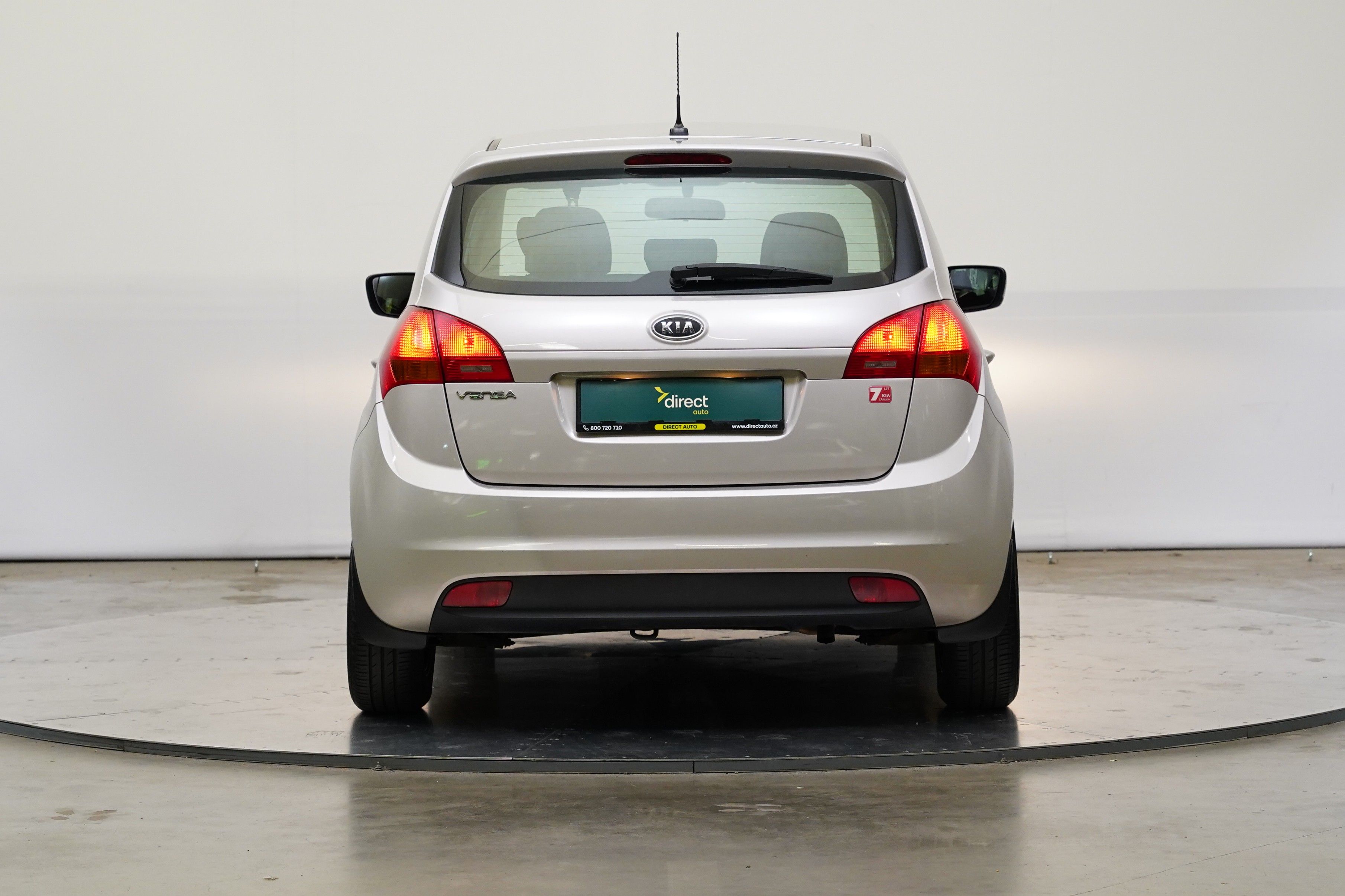 Kia Venga, 1.4 CVVT 66.2 kW - fotka 6