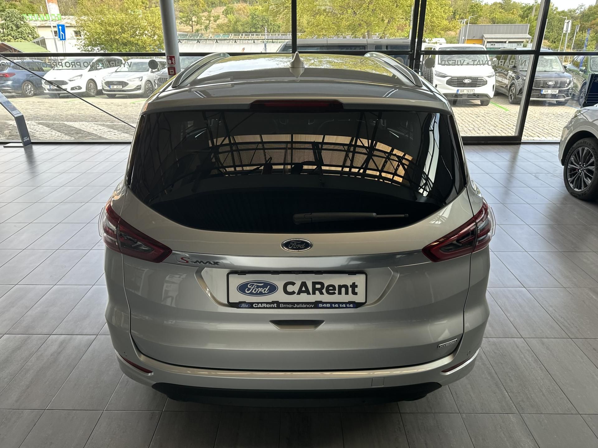 Ford S-MAX, Titanium 2.5i HEV 190k aut. - fotka 6