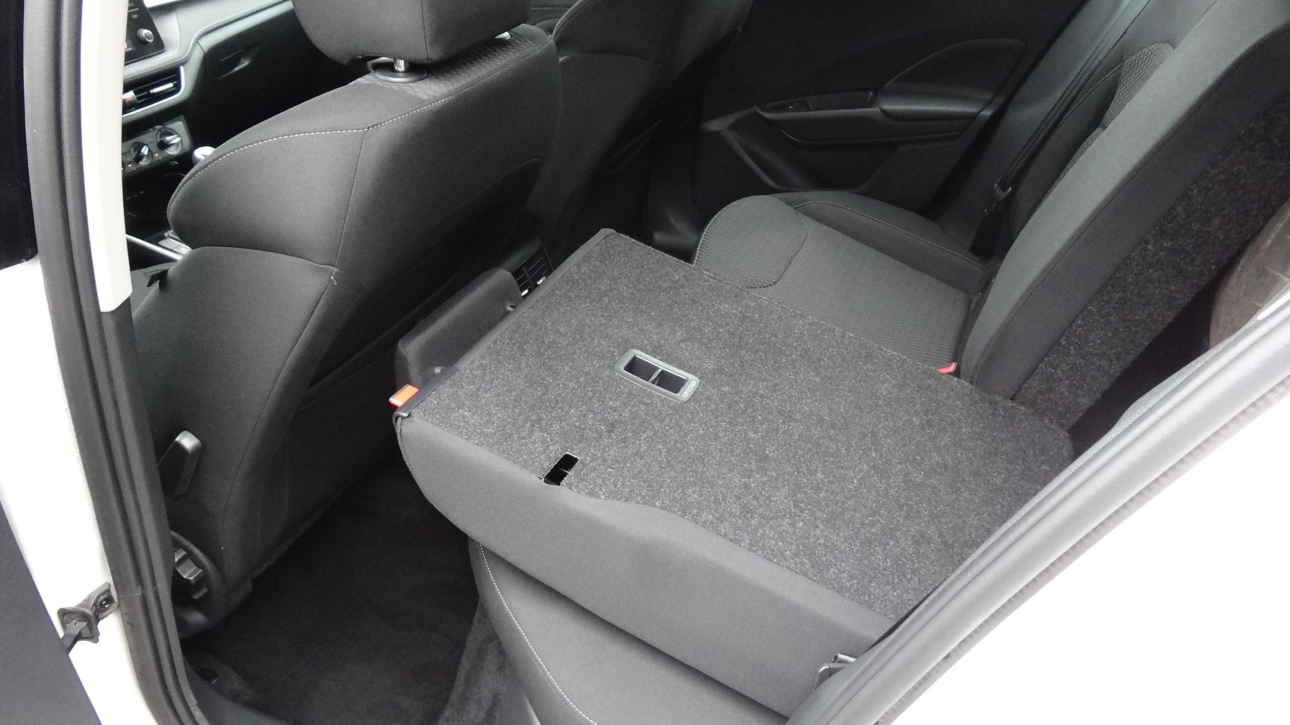 Škoda Fabia, 1.0TSi Style + druhá sada kol - fotka 6