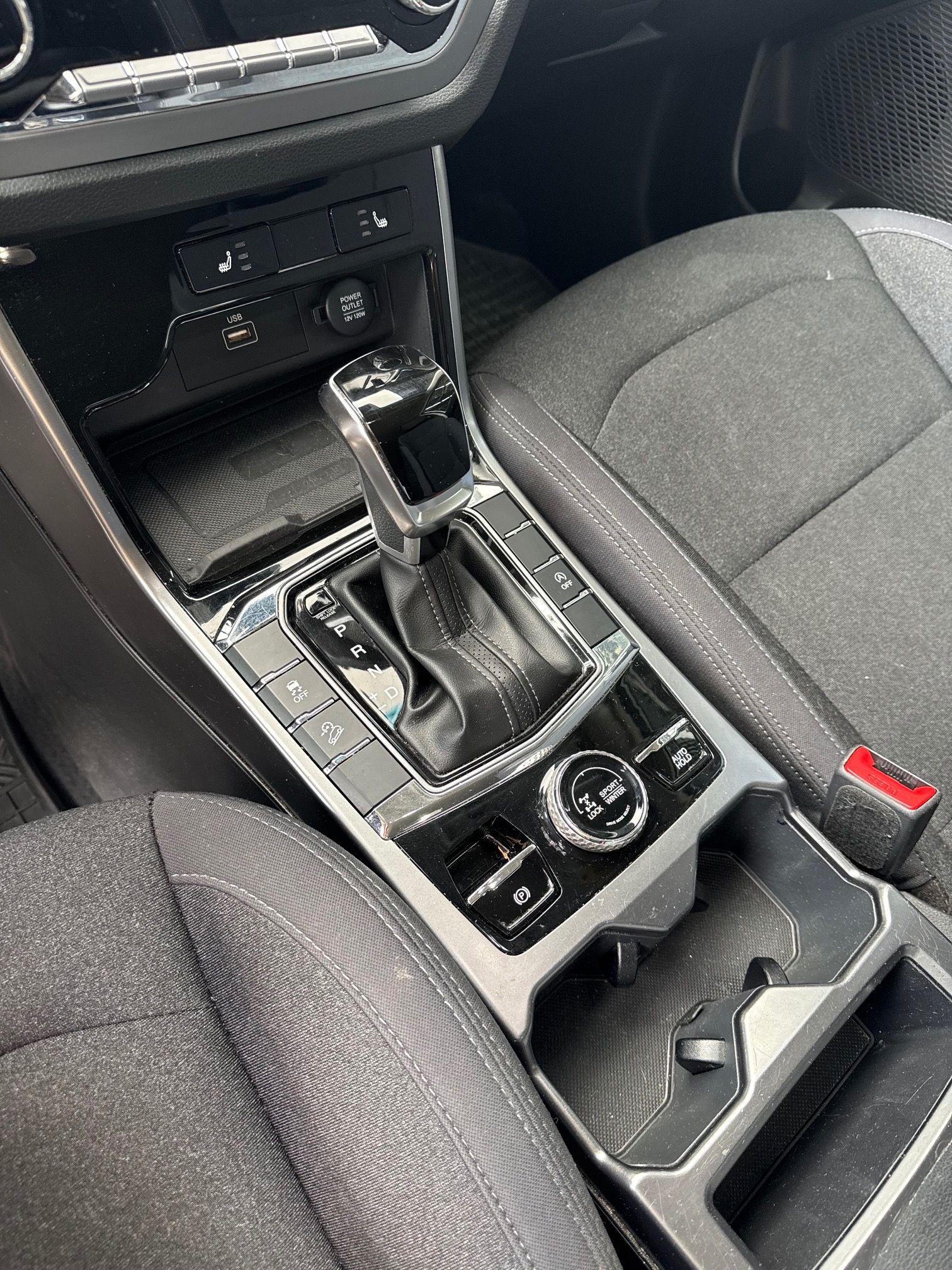 SsangYong Korando, 1.5GDI, pravidelně servisováno - fotka 4