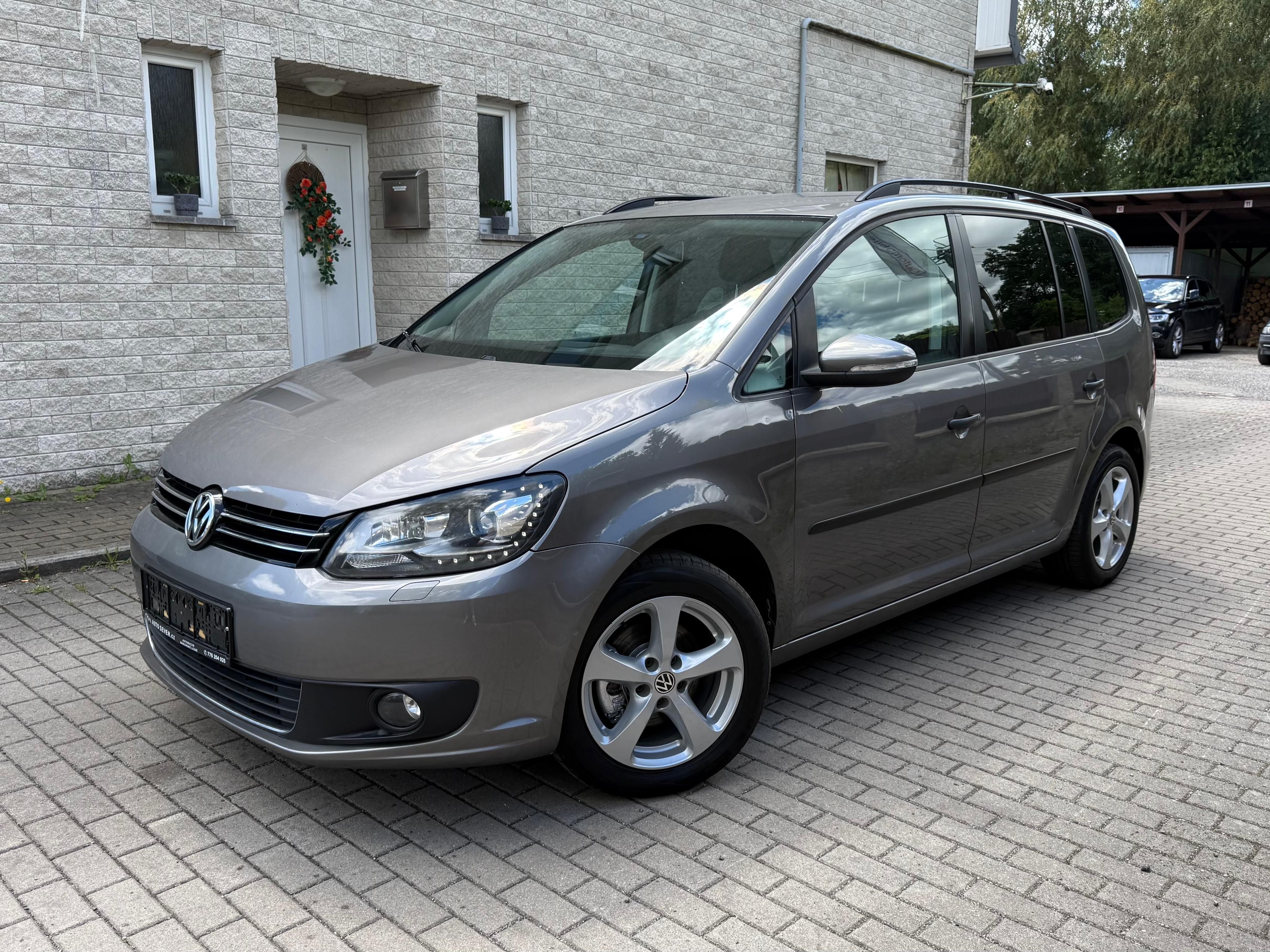 Volkswagen Touran, 1.6 TDi 77kW HIGHLINE/DSG/7MÍS - fotka 6