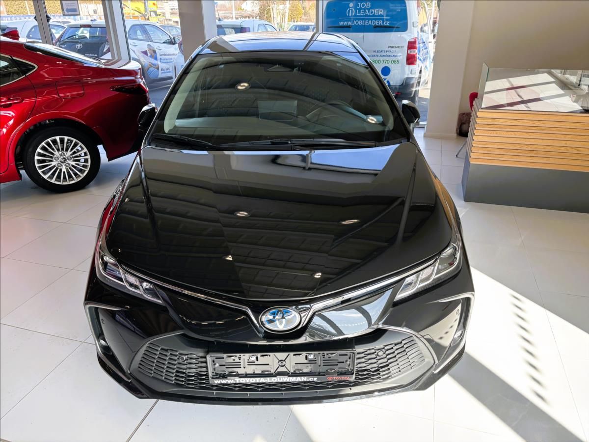 Toyota Corolla, 1,8   SD Comfort Tech HEV - fotka 2
