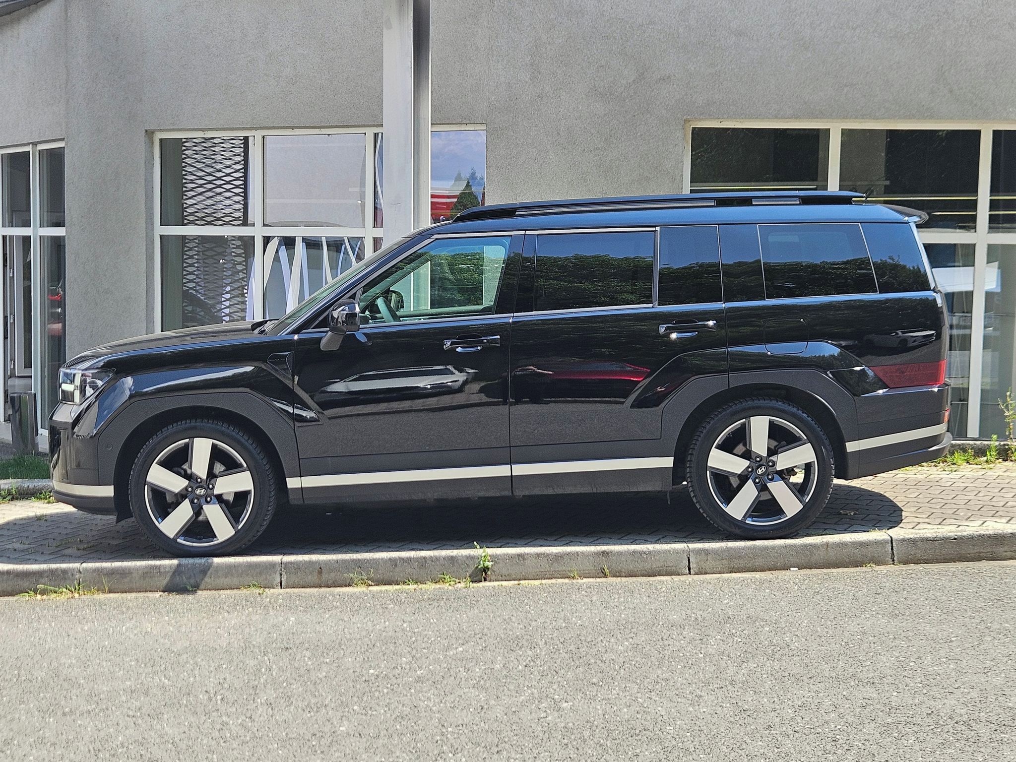Hyundai Santa Fe, 1.6 T-GDi PHEV 4X4 A/T, Style - fotka 2