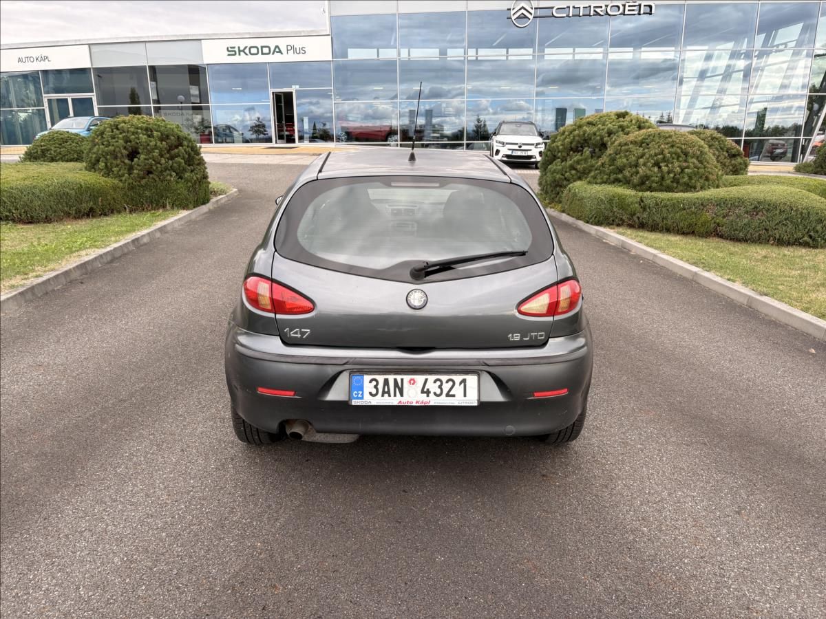 Alfa Romeo 147, 1,9 JTD 85kW - fotka 5