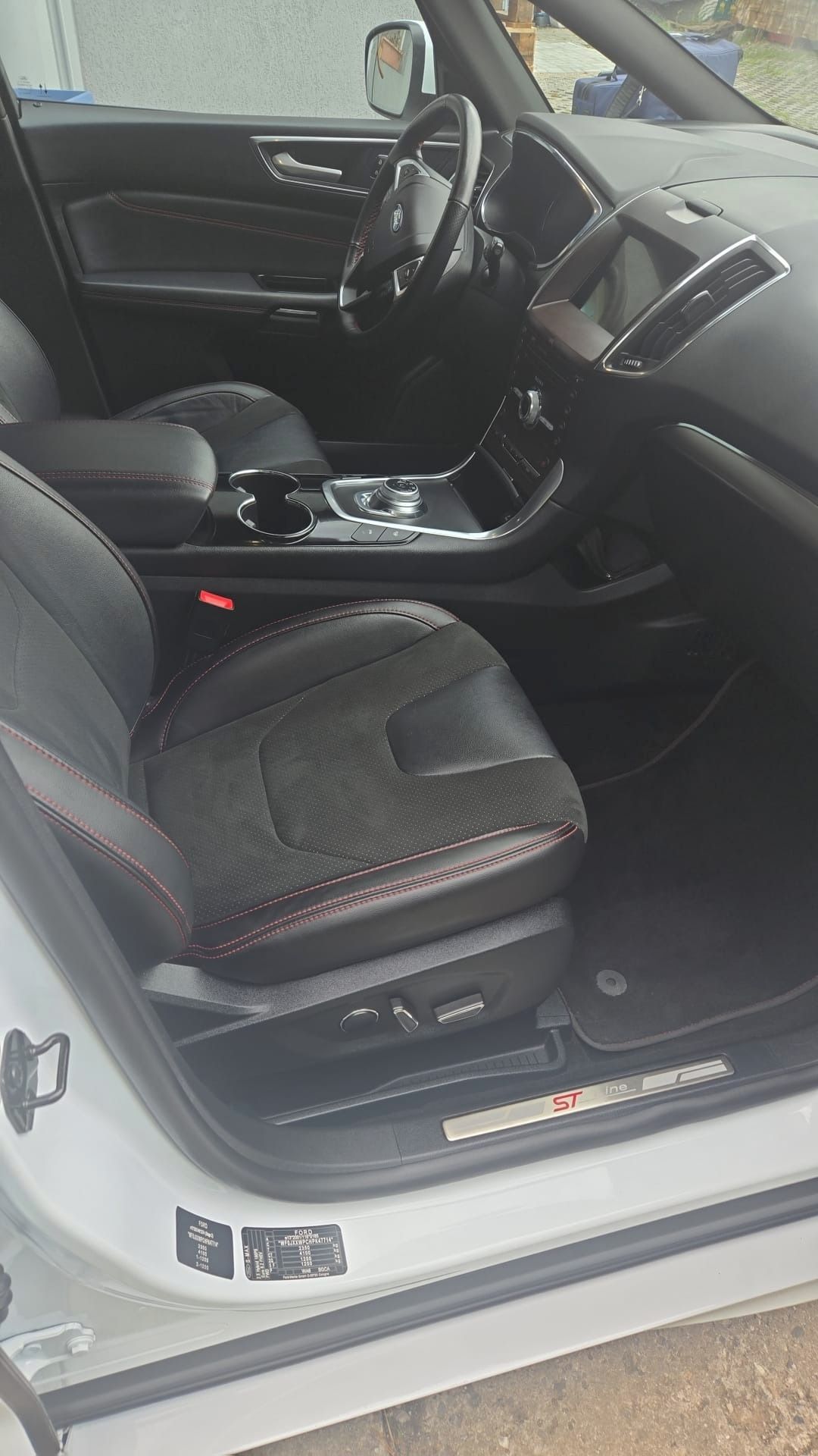 Ford S-MAX, FORD S-MAX 2.5 110kw HYBRID - fotka 3