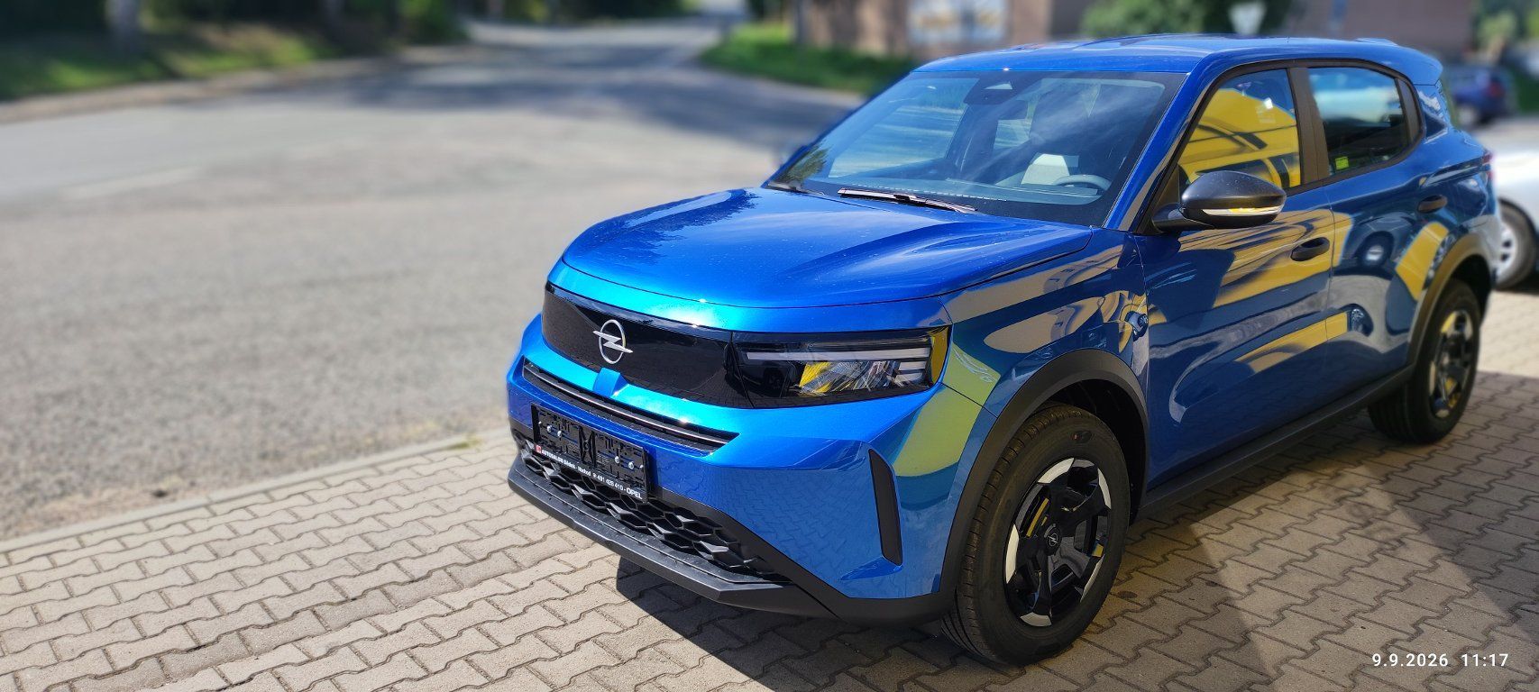 Opel Frontera, HYBRID EDITION 1,2 TURBO 81kW - fotka 2