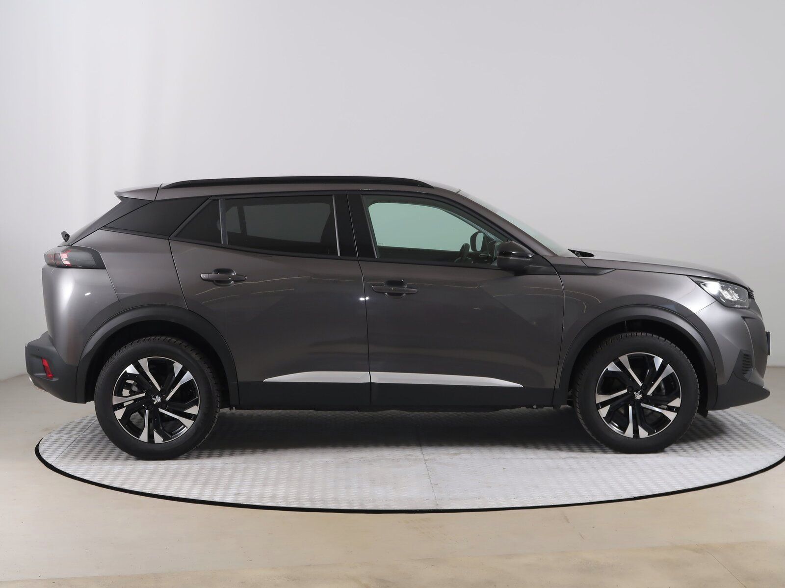 Peugeot 2008, 1.2 PureTech, Allure, Automat - fotka 6