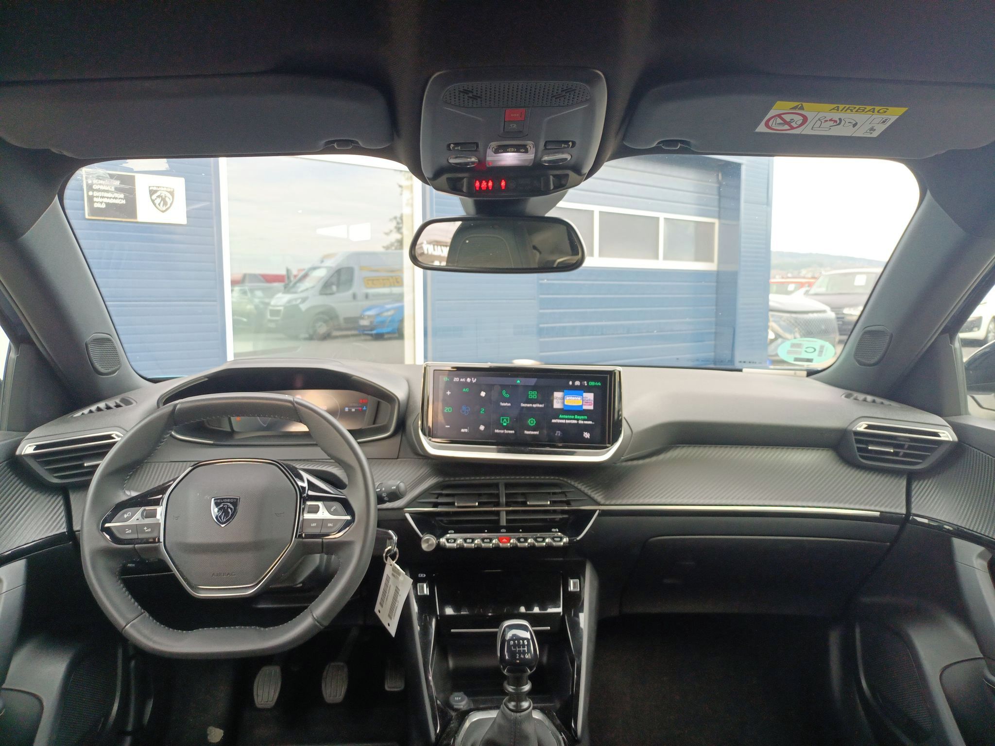 Peugeot 2008, Allure PureTech 100k, MAN6 - fotka 2