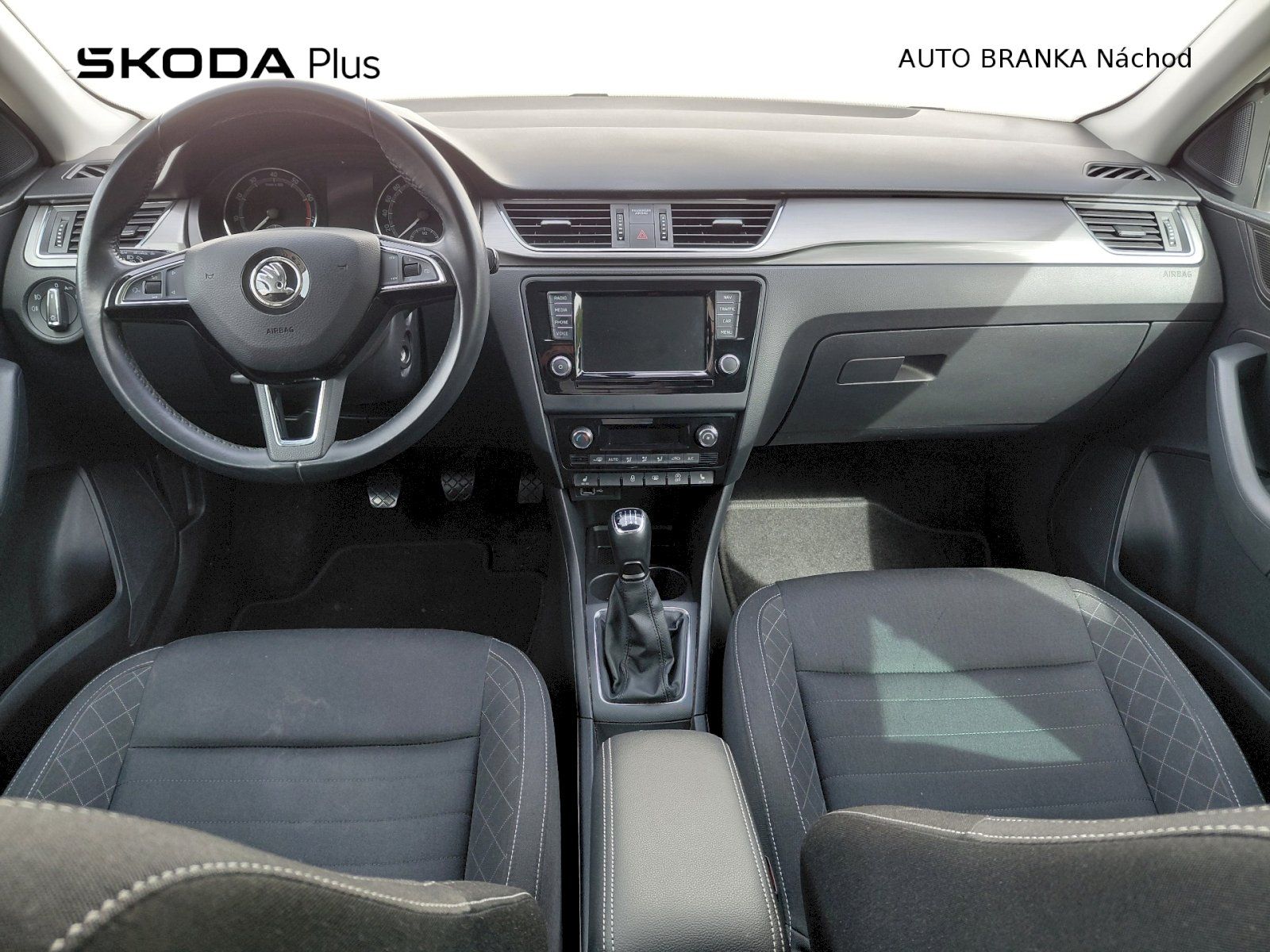 Škoda Rapid, Spaceback 1,0 TSI 81 kW STYLE - fotka 5