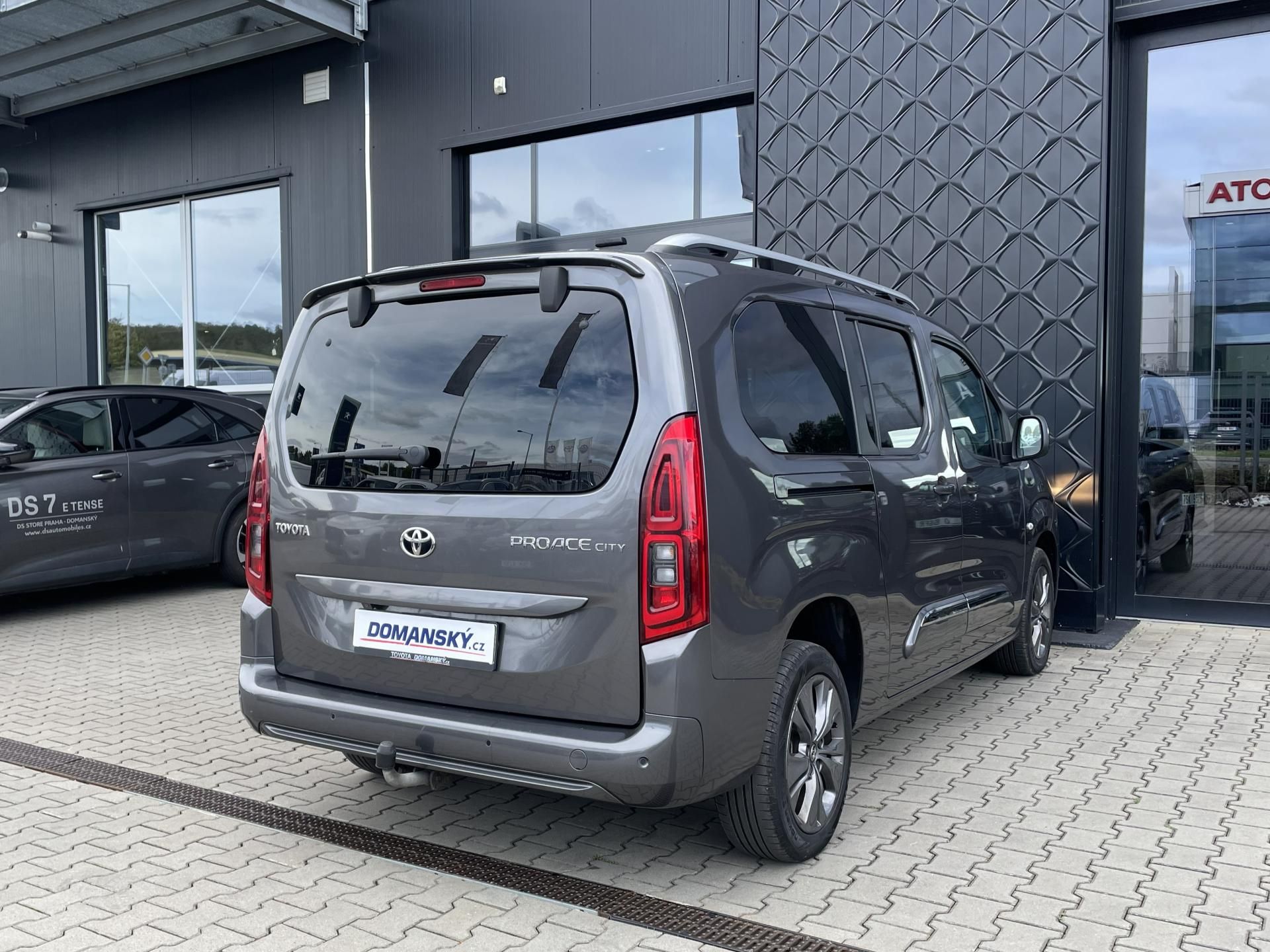 Toyota Proace City Verso, 1.5 96 kW - fotka 3