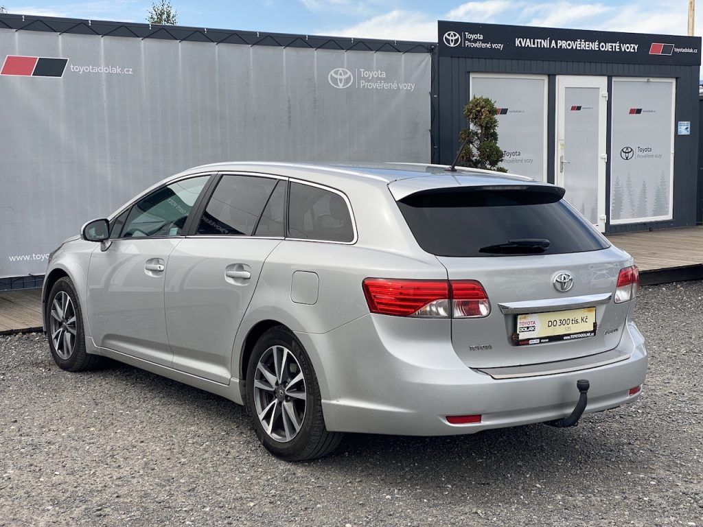 Toyota Avensis, 2.0D, ČR, Trend+, tažné - fotka 5