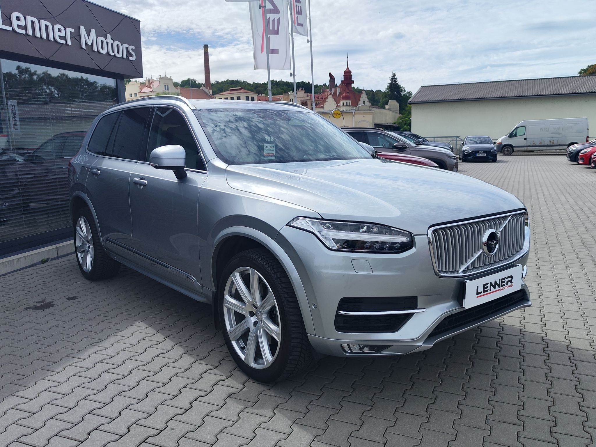 Volvo XC90, D5 2.0/173kW Inscription AT 4x - fotka 3
