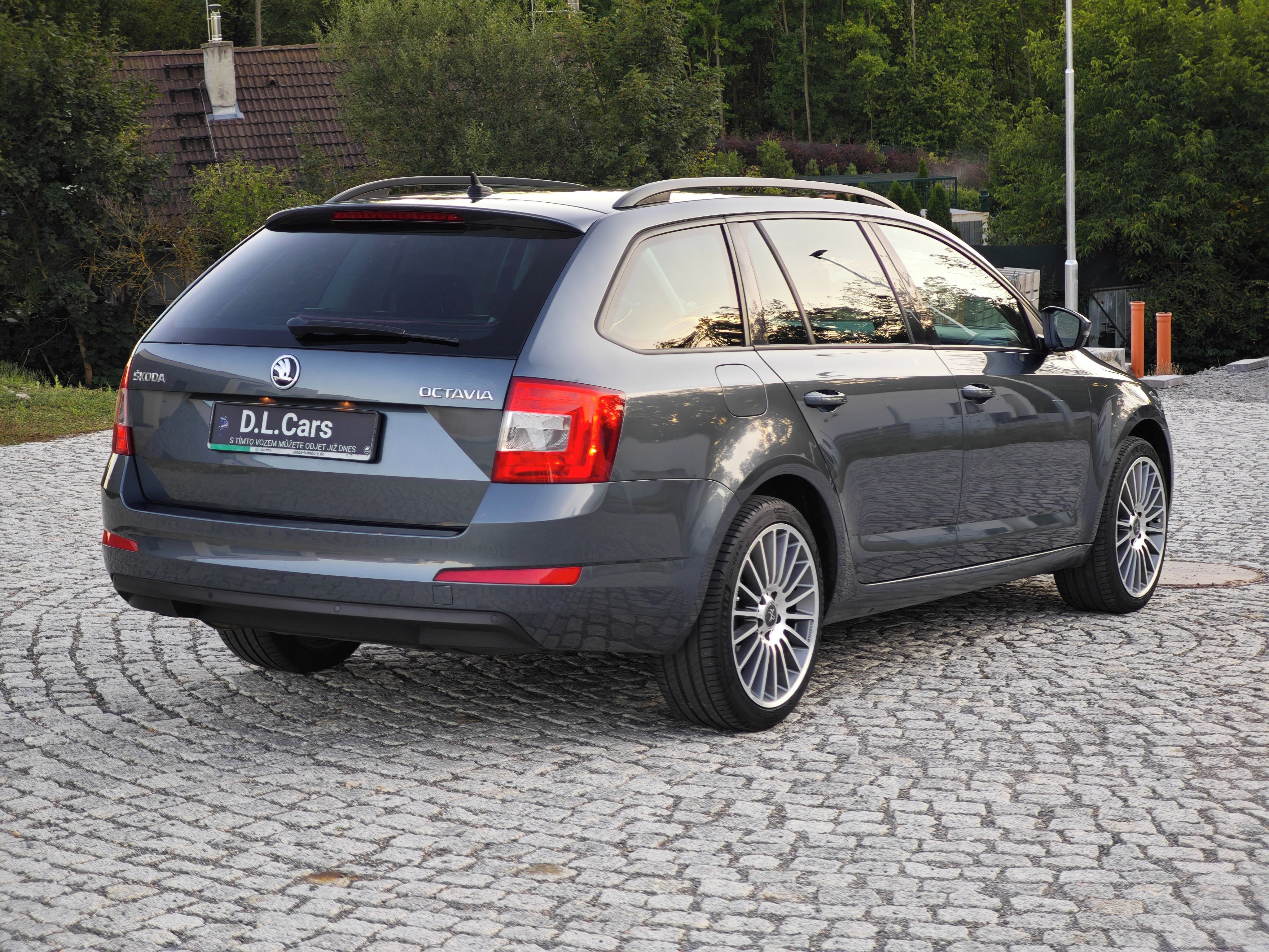 Škoda Octavia, 2.0 Tdi, 110Kw,  "Ambition" - fotka 6