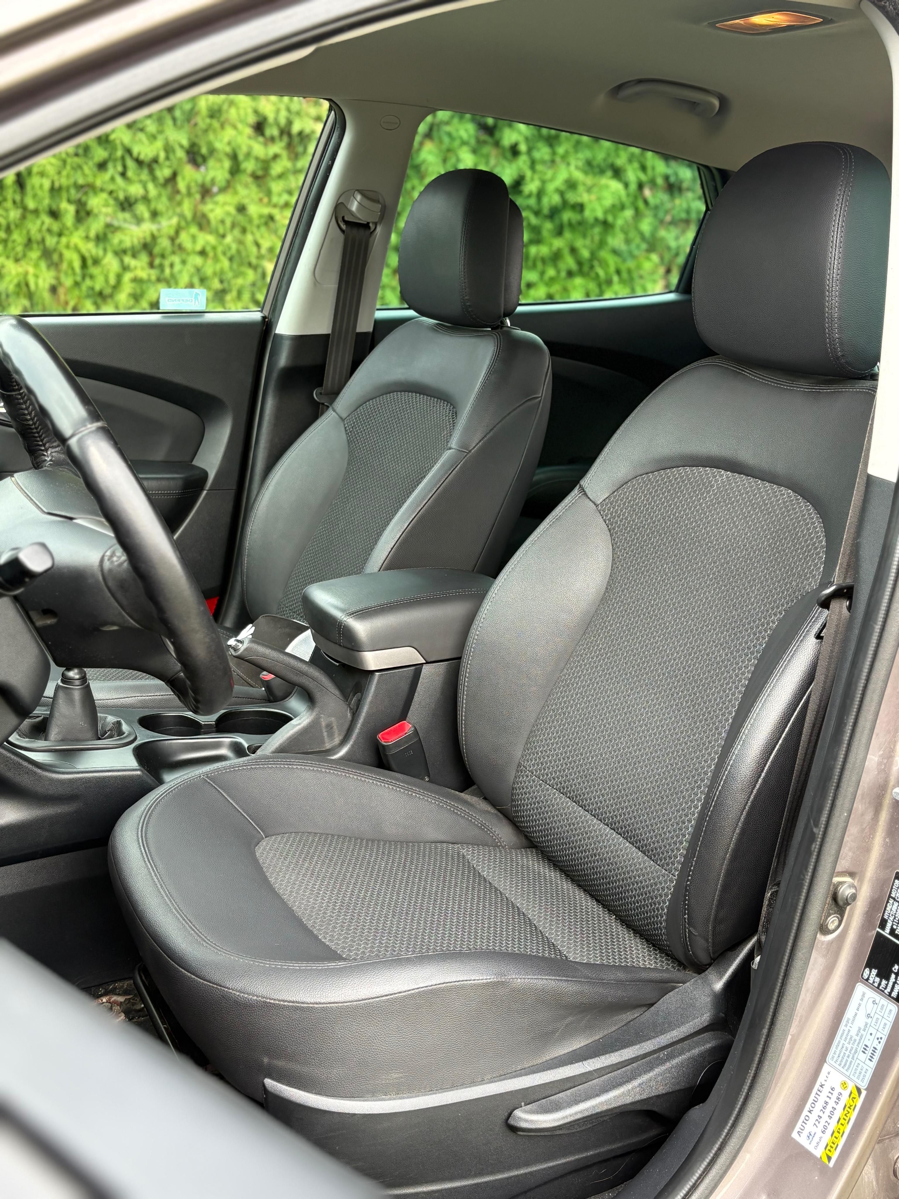 Hyundai ix35, Hyundai iX35 se servisníknihou - fotka 6