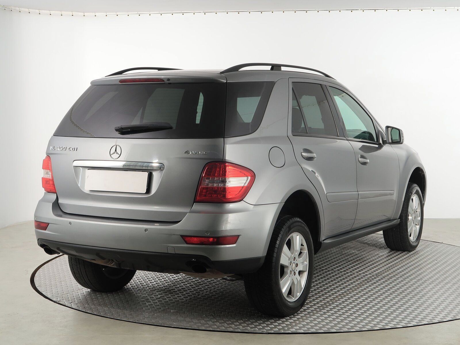 Mercedes-Benz Třídy M, ML 350 CDI, Base, 4X4 - fotka 5
