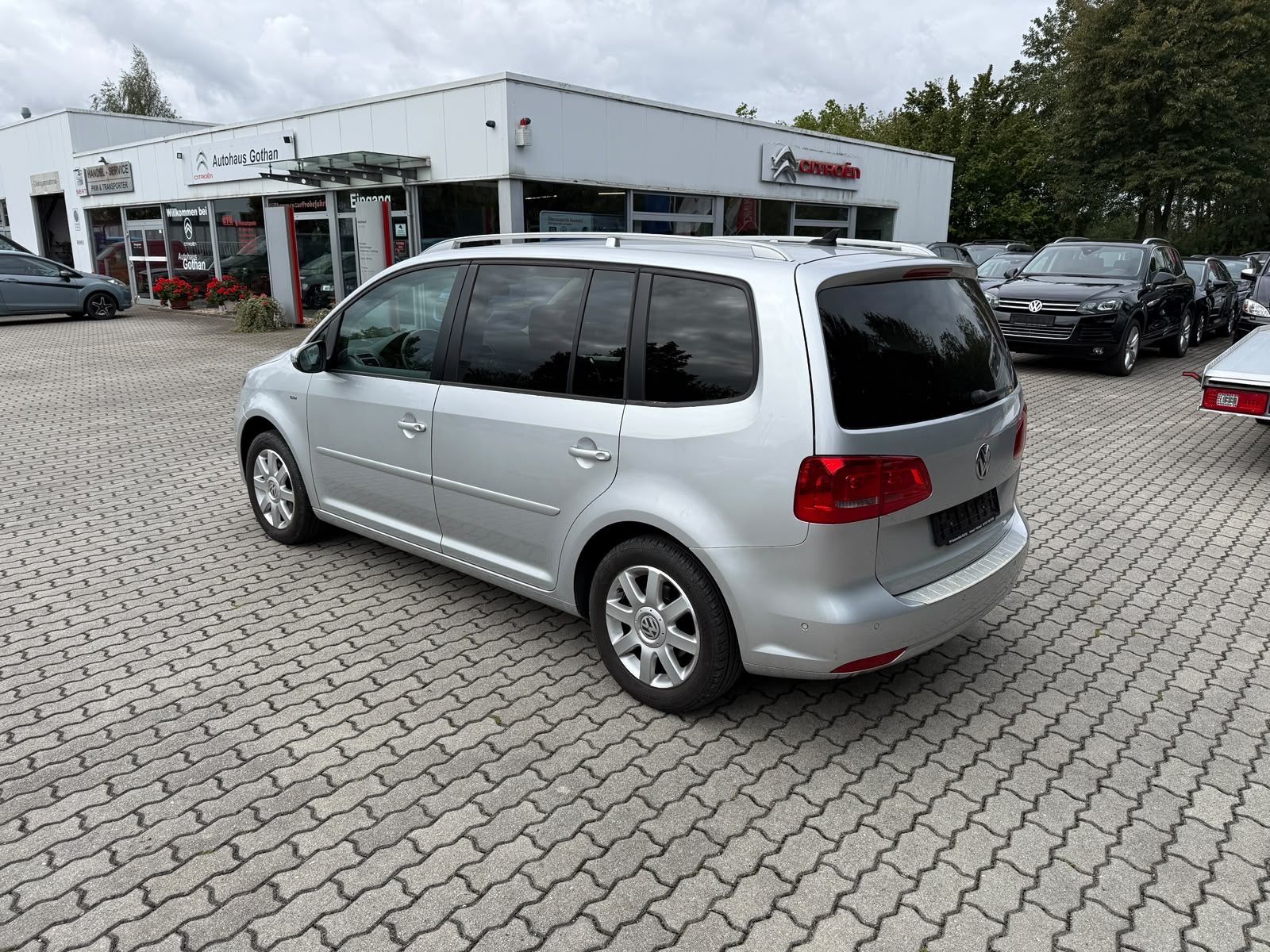 Volkswagen Touran, 1.6TDI-PERFEKT.STAV.N-ROZVODY - fotka 3