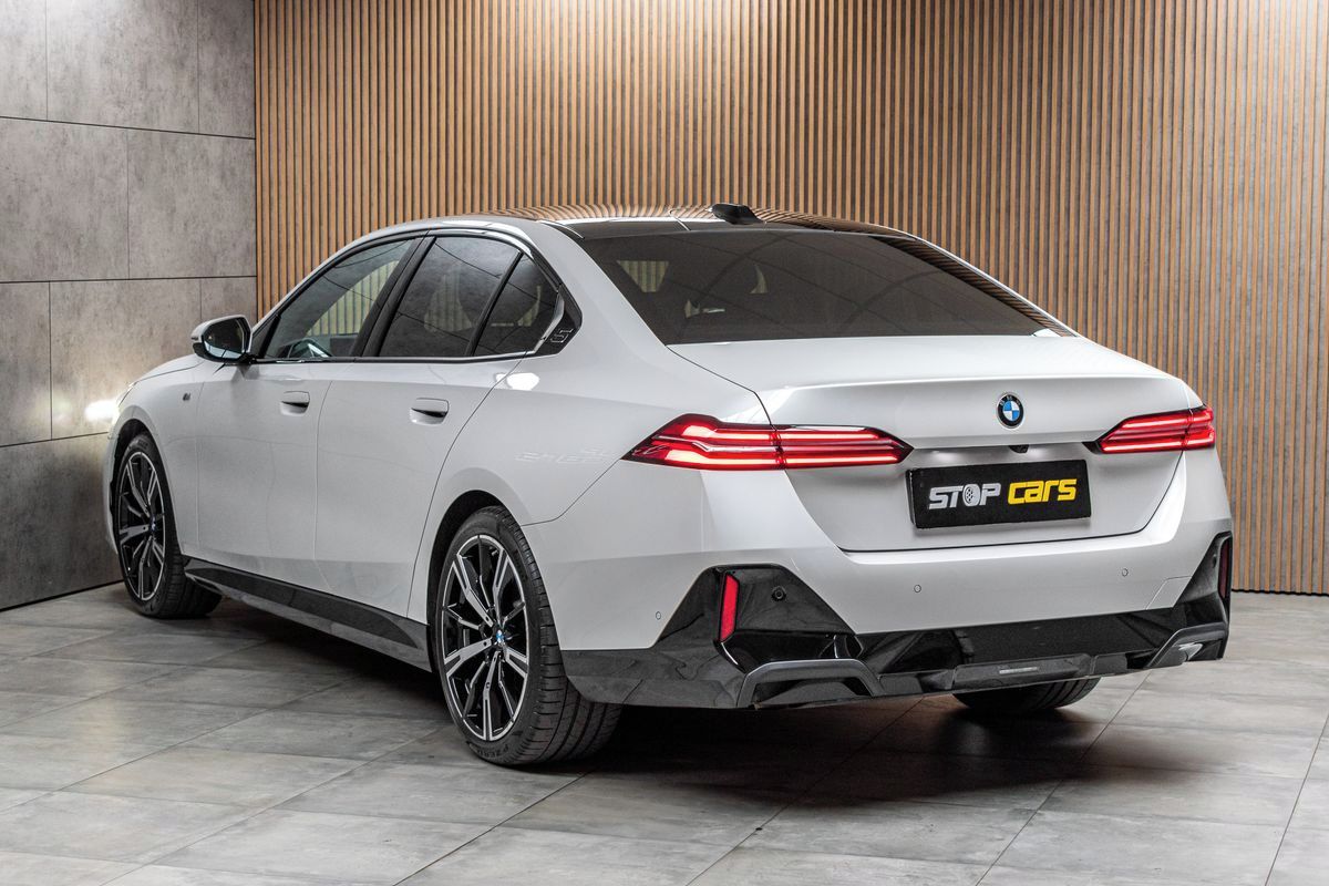 BMW Řada 5, 540d xDrive ///M*HK*ČR*ZÁRUKA - fotka 4