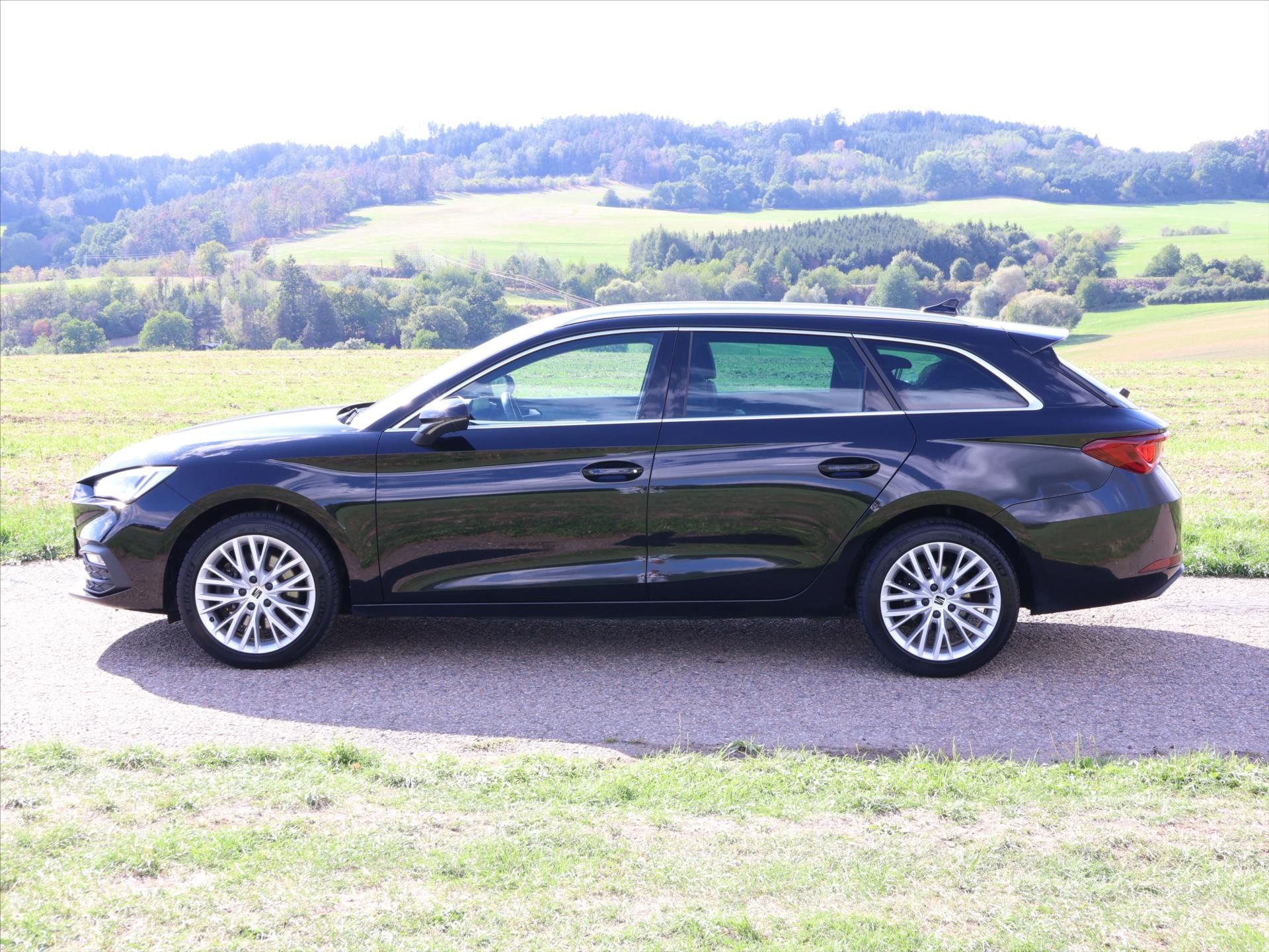 Seat Leon, 2,0 TDI DSG 110kW Xcellence ST - fotka 4