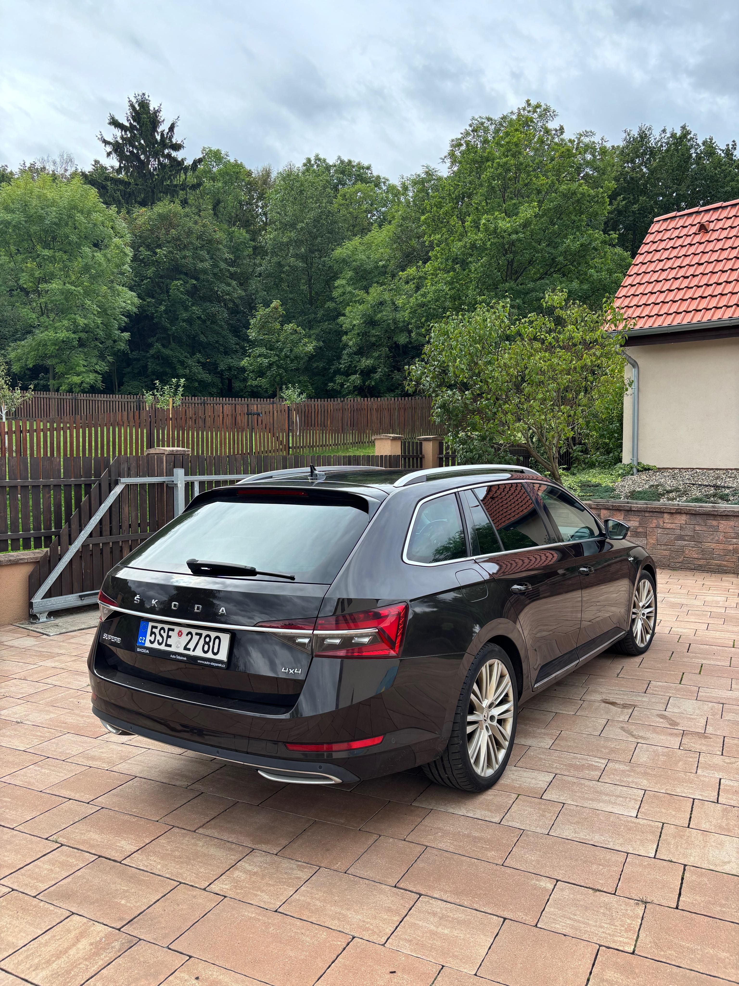 Škoda Superb, Škoda Superb 2.0 TDI, L&K, 4x4 - fotka 5