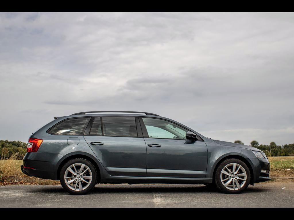 Škoda Octavia - fotka 4