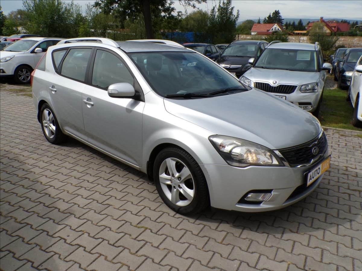 Kia Cee´d, 1,6 CRDi 16V  KLIMATIZACE