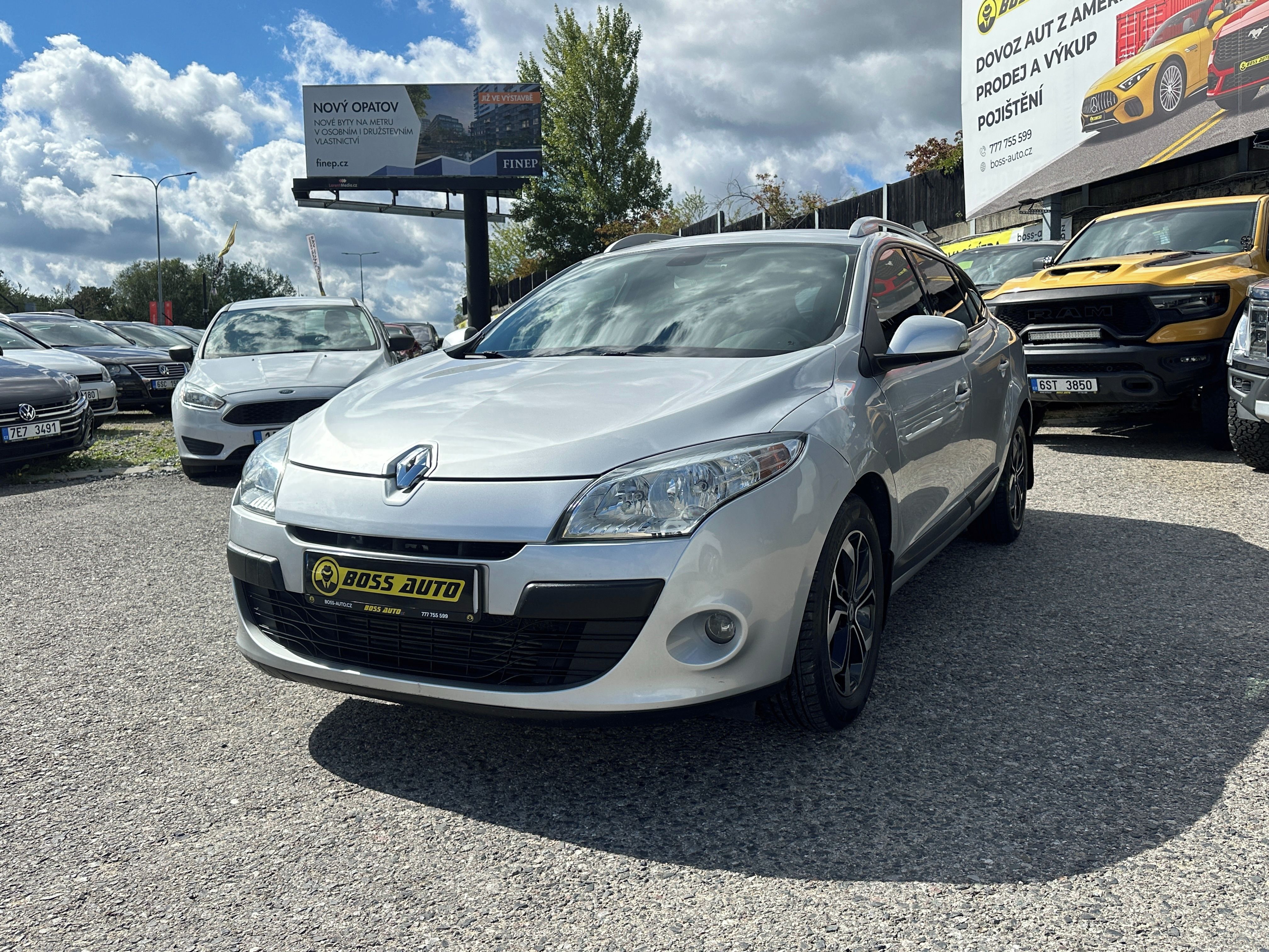 Renault Mégane, Renault Megane 2010 - fotka 3