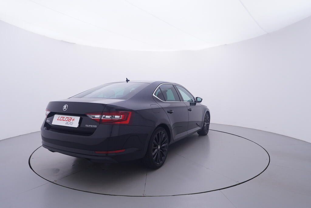 Škoda Superb, Style 2.0 TDI 140 kW - fotka 5