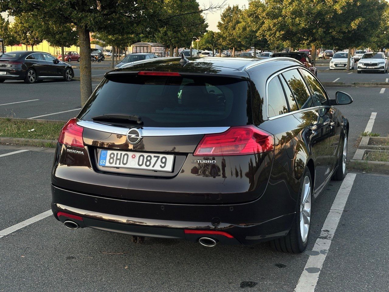 Opel Insignia, 2.0 BiTurbo - fotka 2