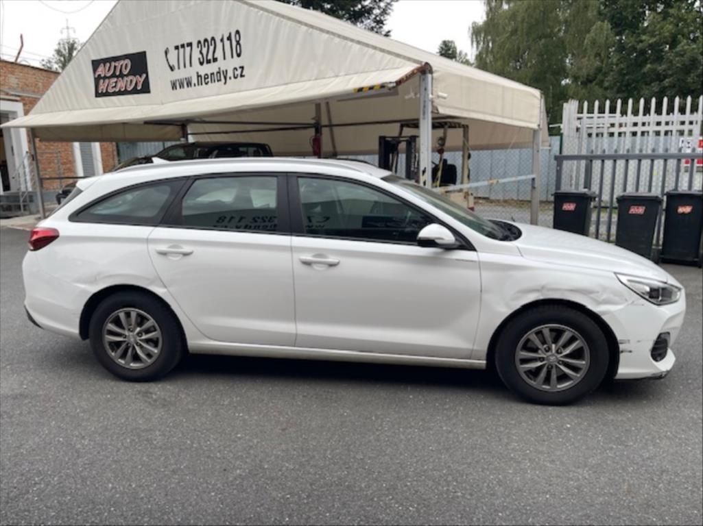 Hyundai i30, 1,6 CRDi KOMFORT - fotka 4