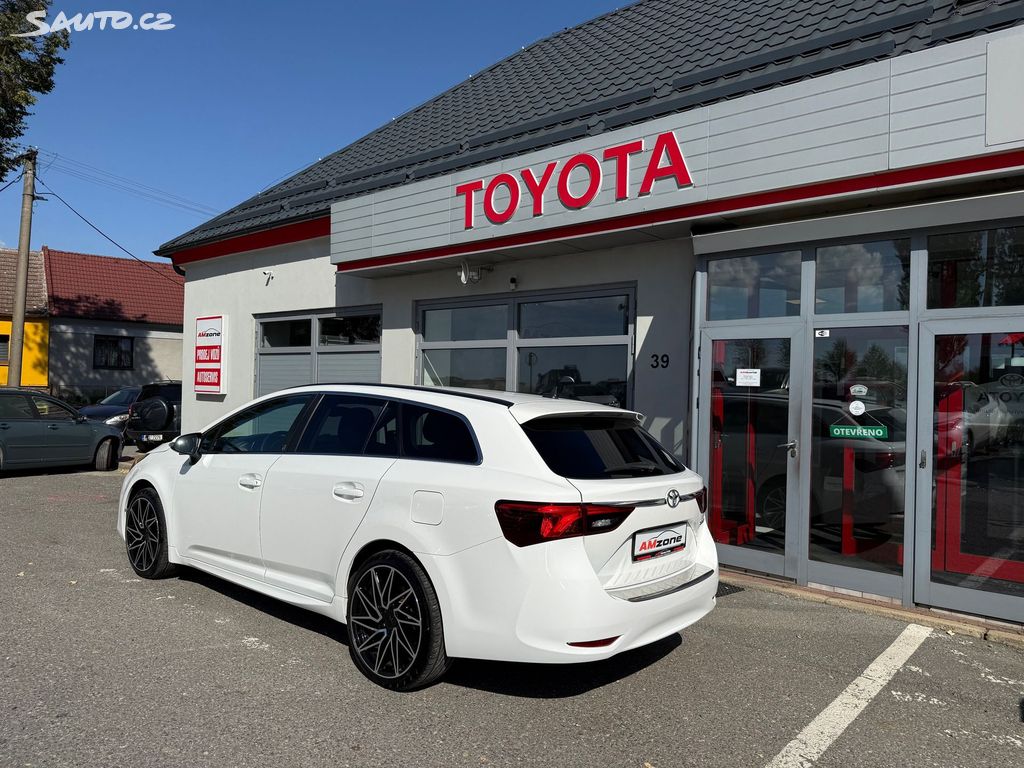 Toyota Avensis, fotka 5