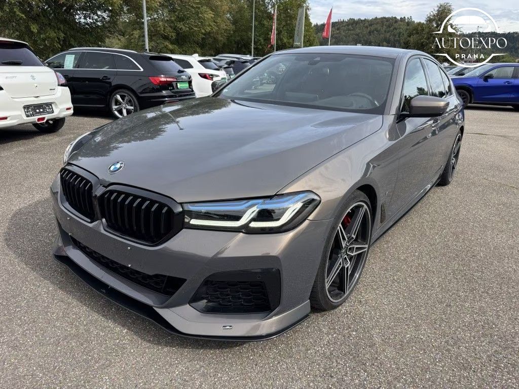 BMW Řada 5, M550i 390KW xDrive - fotka 2