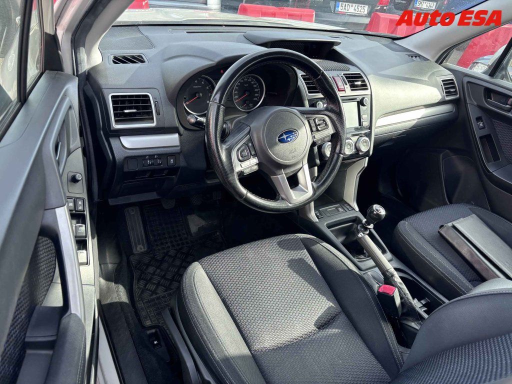 Subaru Forester, 2.0i 4x4,1.maj,ČR - fotka 3