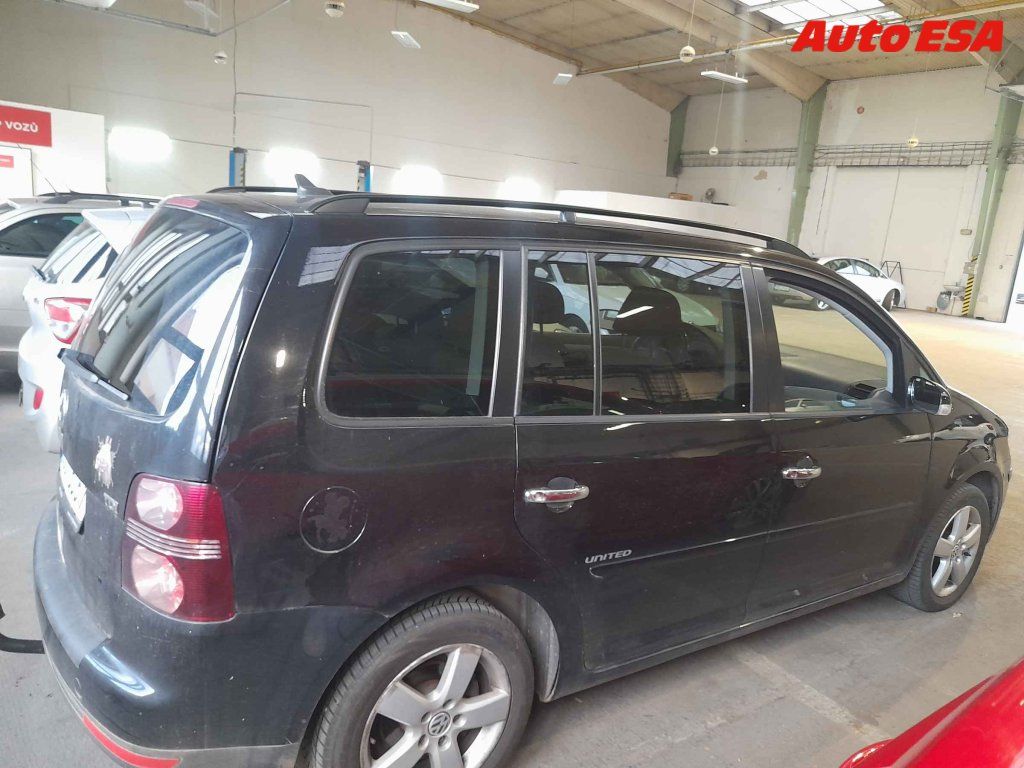 Volkswagen Touran, 2.0 - fotka 2