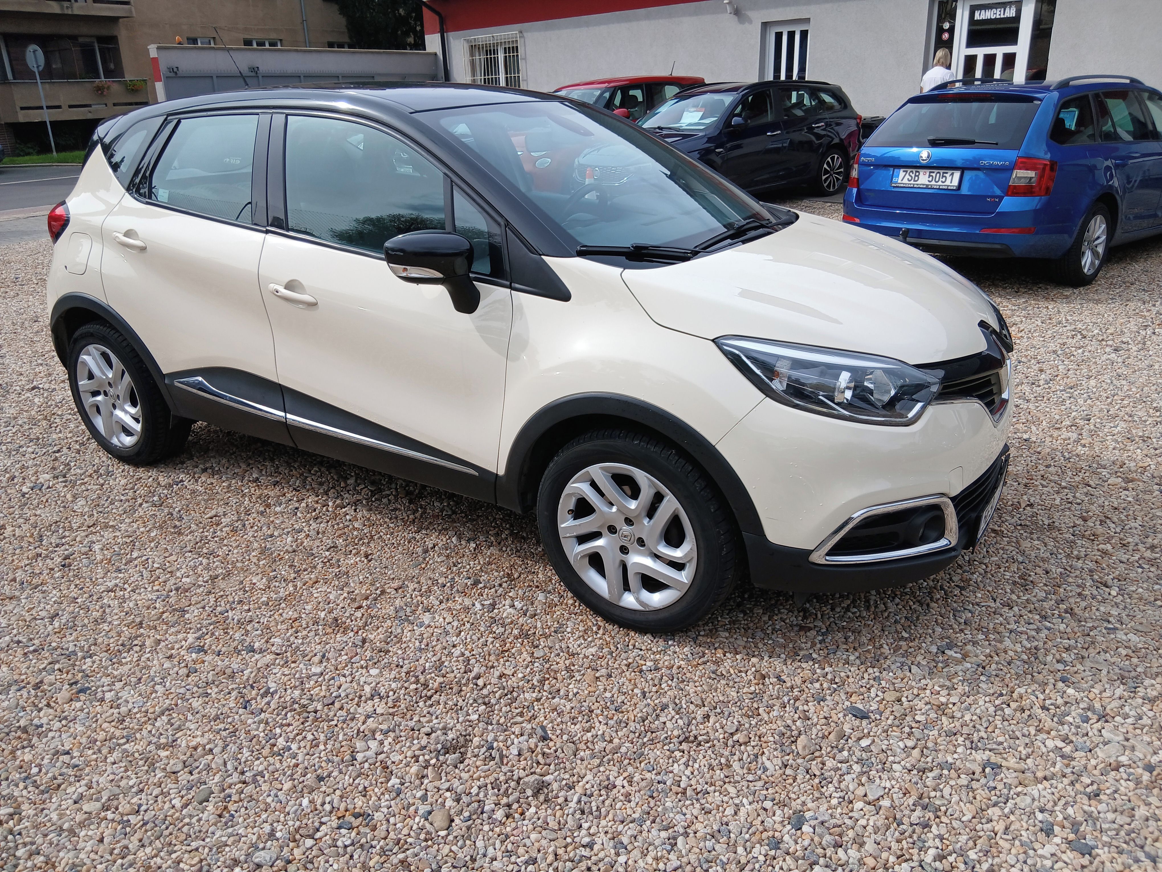 Renault Captur, 1.2i 87KW Automat,ČR+Z.kola - fotka 3