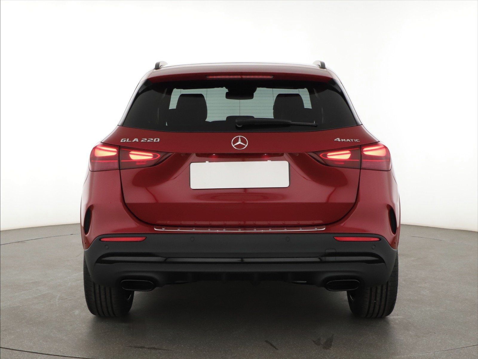 Mercedes-Benz GLA, 220 4MATIC, AMG Line, Automat - fotka 4