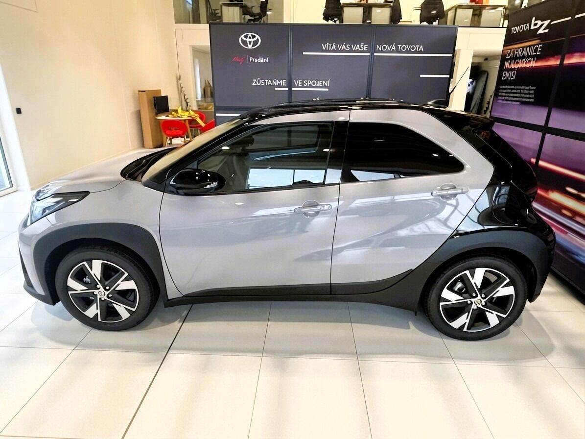 Toyota Aygo, 1,5   X Style 2026 - fotka 4