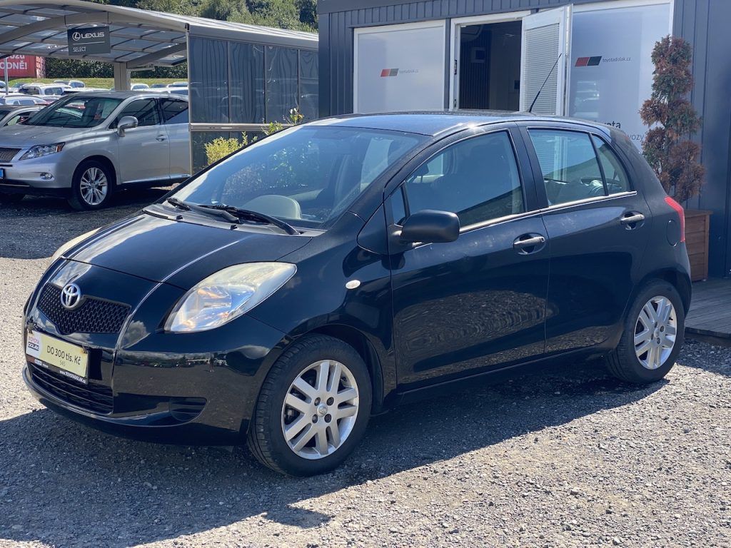Toyota Yaris, 1.3i, ČR, TerraCool, 2x kola - fotka 4