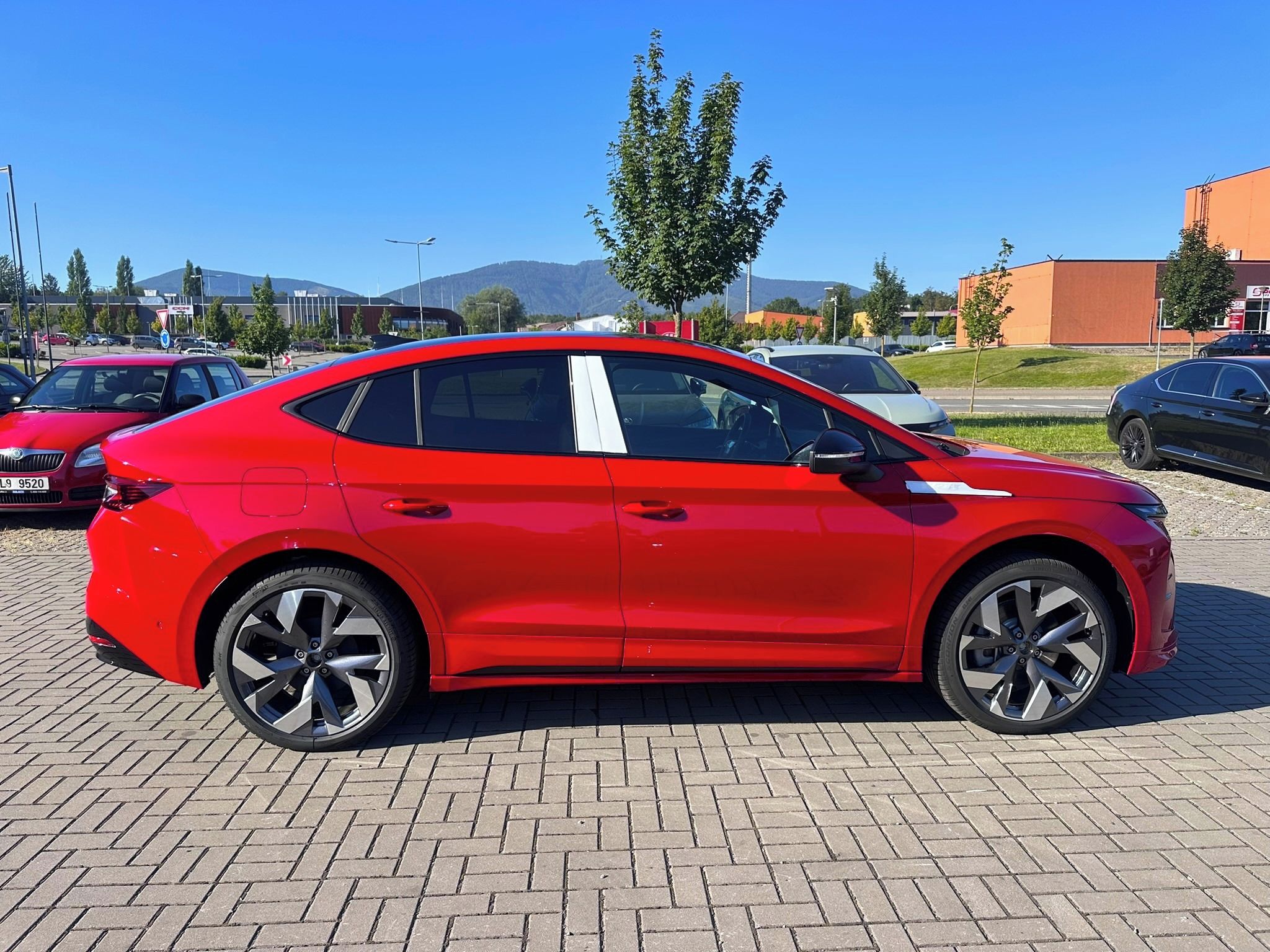 Škoda Enyaq Coupé, VRS, 4x4,250 kW, 82kWh,SKLADEM - fotka 6