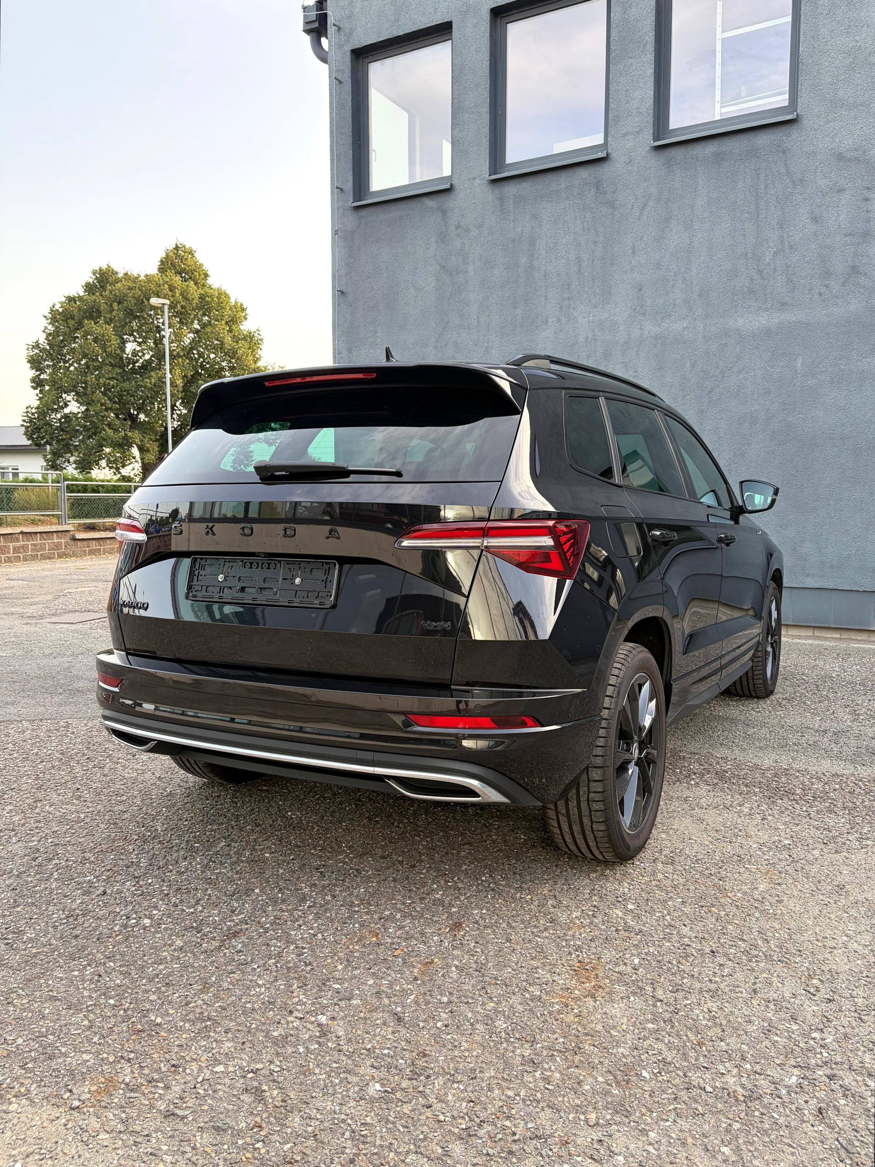 Škoda Karoq, 2.0TSI 140kw 4x4 SPORTLINE - fotka 6