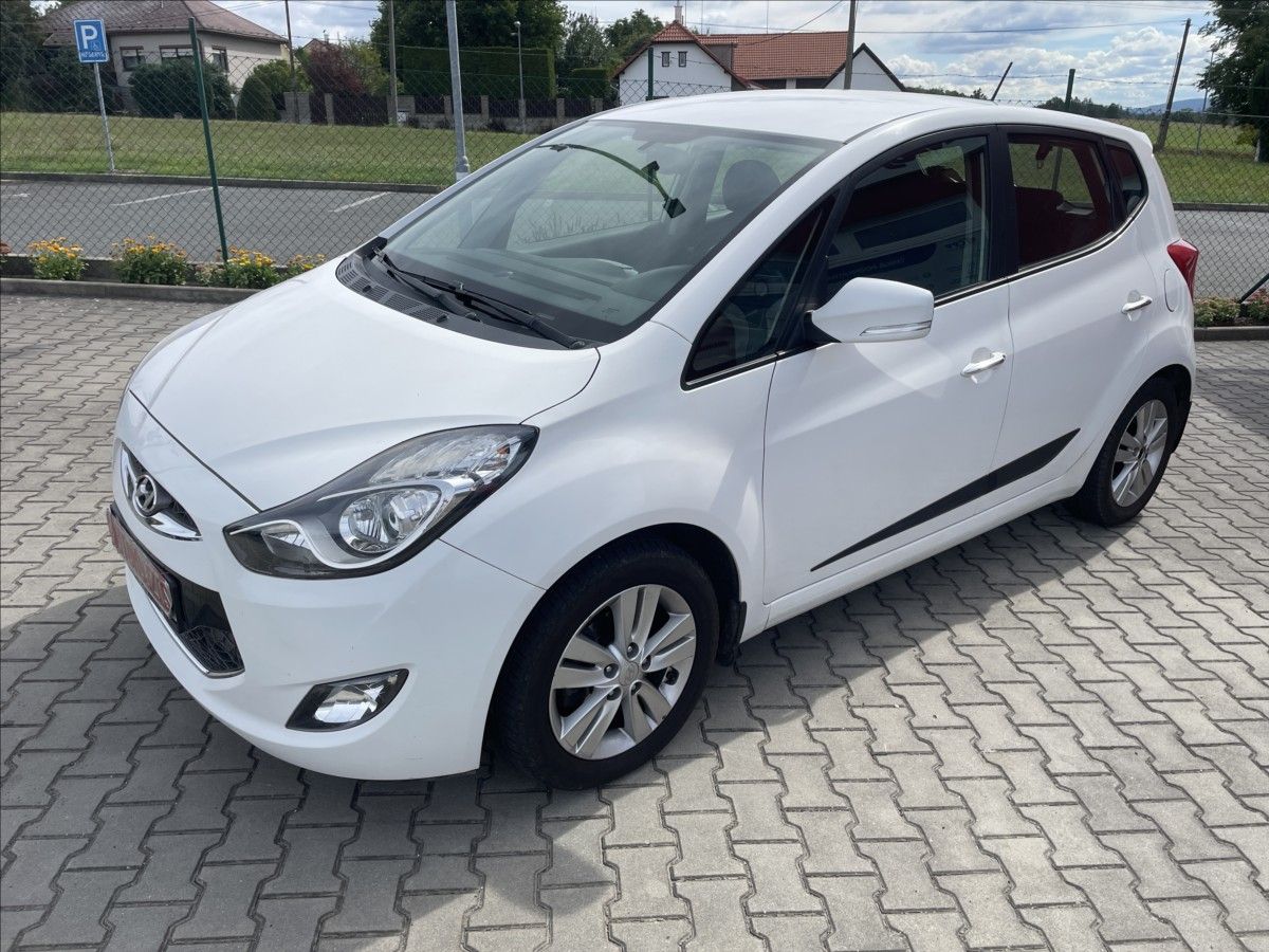 Hyundai ix20, 1,6 CRDi ČR 2.MAJITELKA KAMERA - fotka 4
