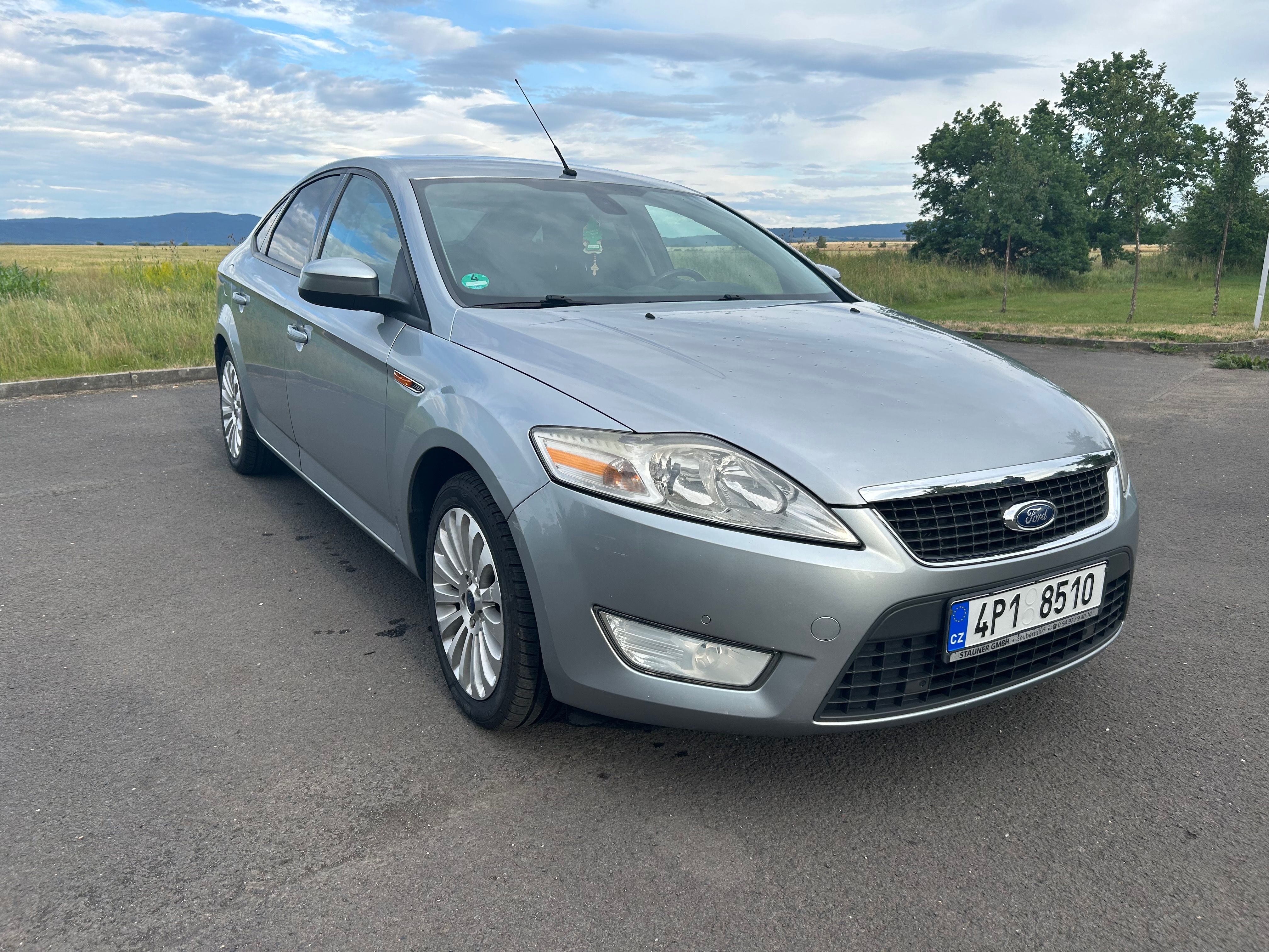 Ford Mondeo, Osobní automobil - fotka 3