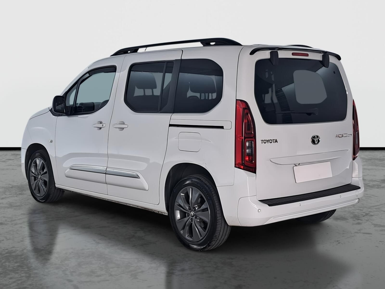 Toyota Proace City Verso, 1.2 T, 5Míst, Klima, ČR, 1Maj - fotka 4