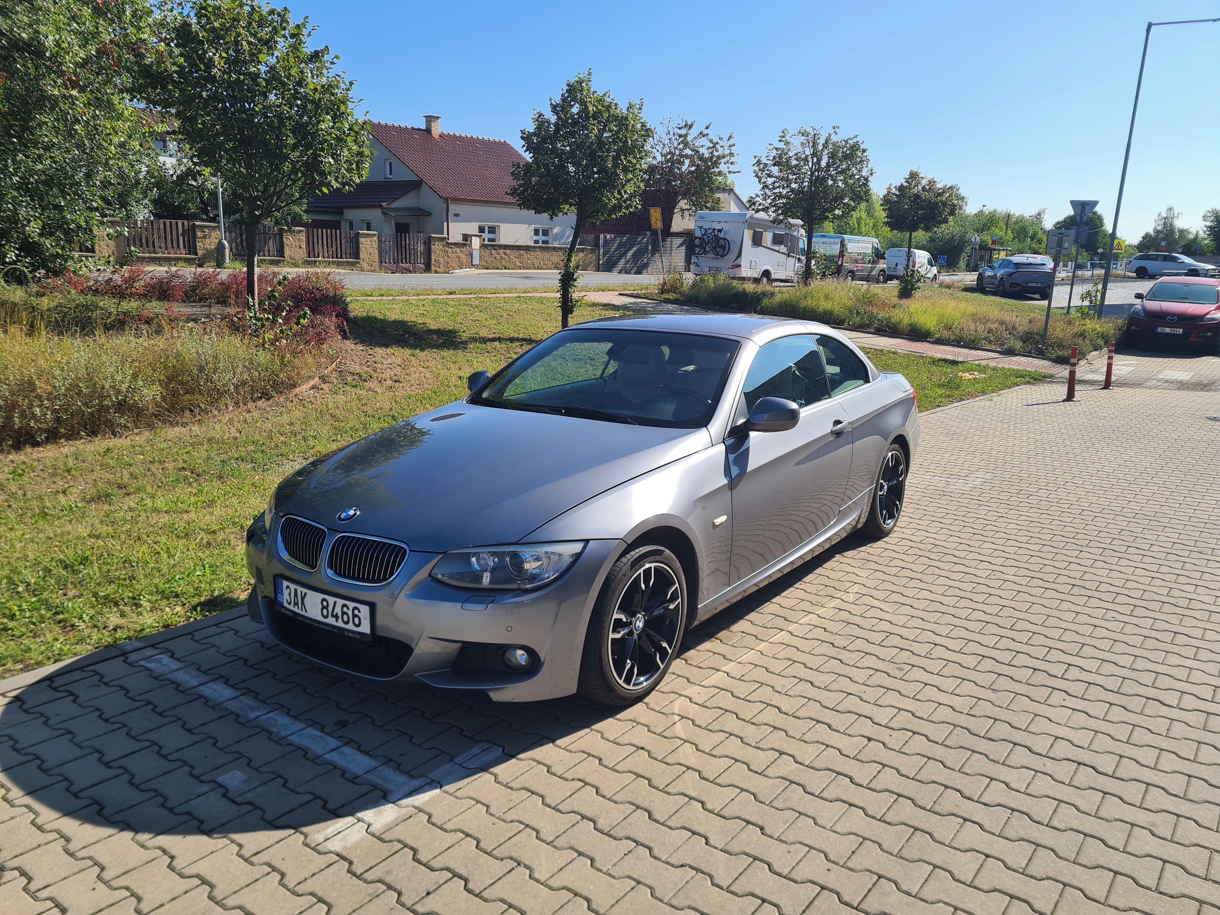 BMW Řada 3, Prodám BMW 330d Kabriolet - fotka 2
