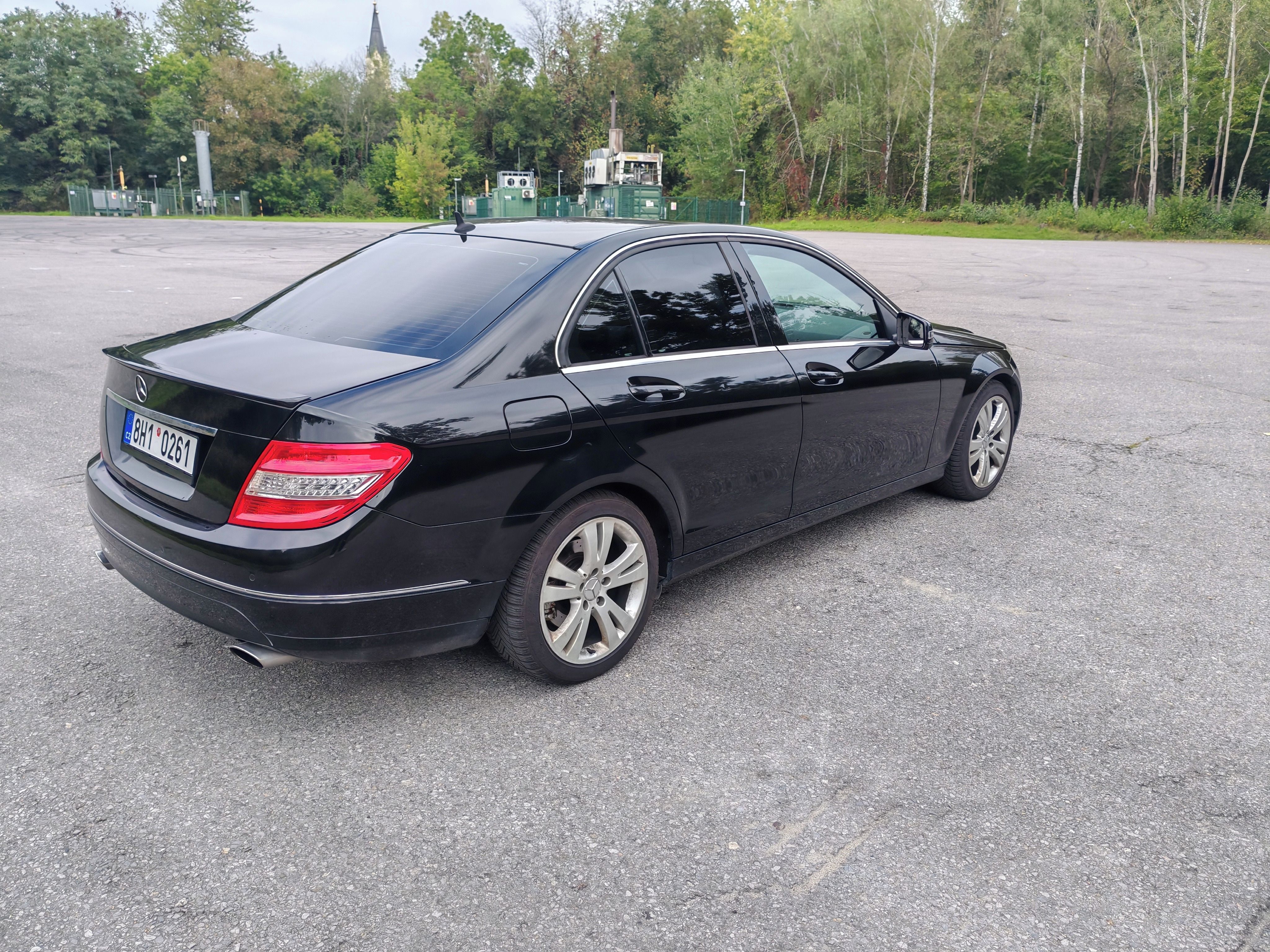Mercedes-Benz Třídy C, 350 cgi - fotka 2