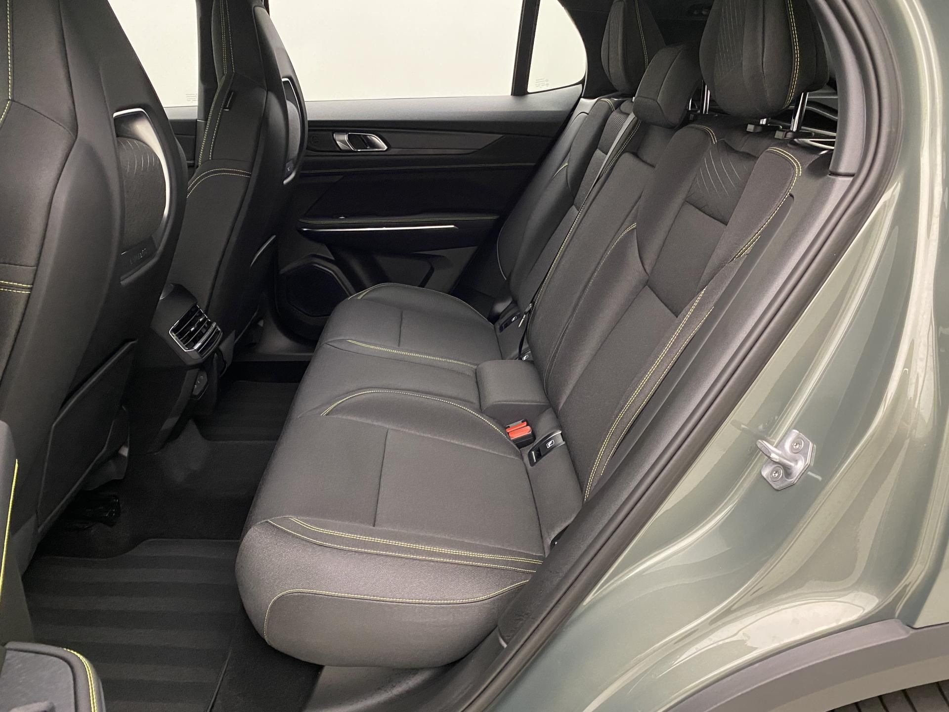 Lynk & Co 01, CORE PHEV AUT CZ 1.maj - fotka 4