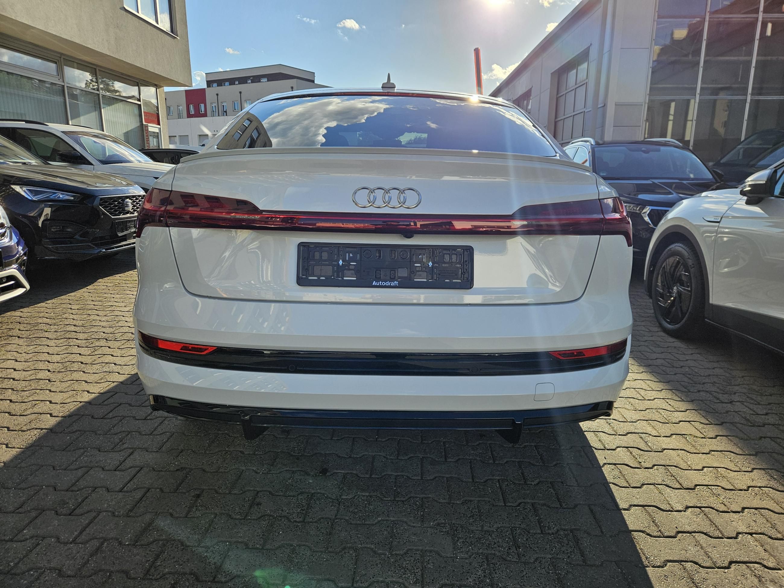Audi e-tron, Sportback 50 S-line 4x4 Tažné - fotka 6