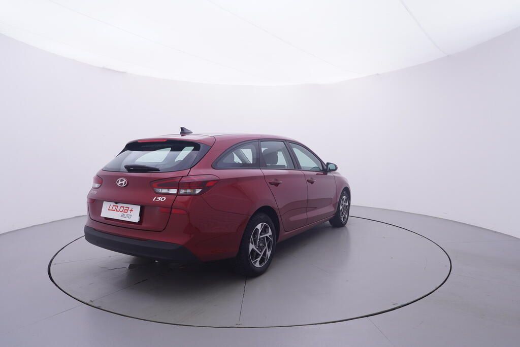 Hyundai i30, Start 1.0 T-GDI 73 kW - fotka 5