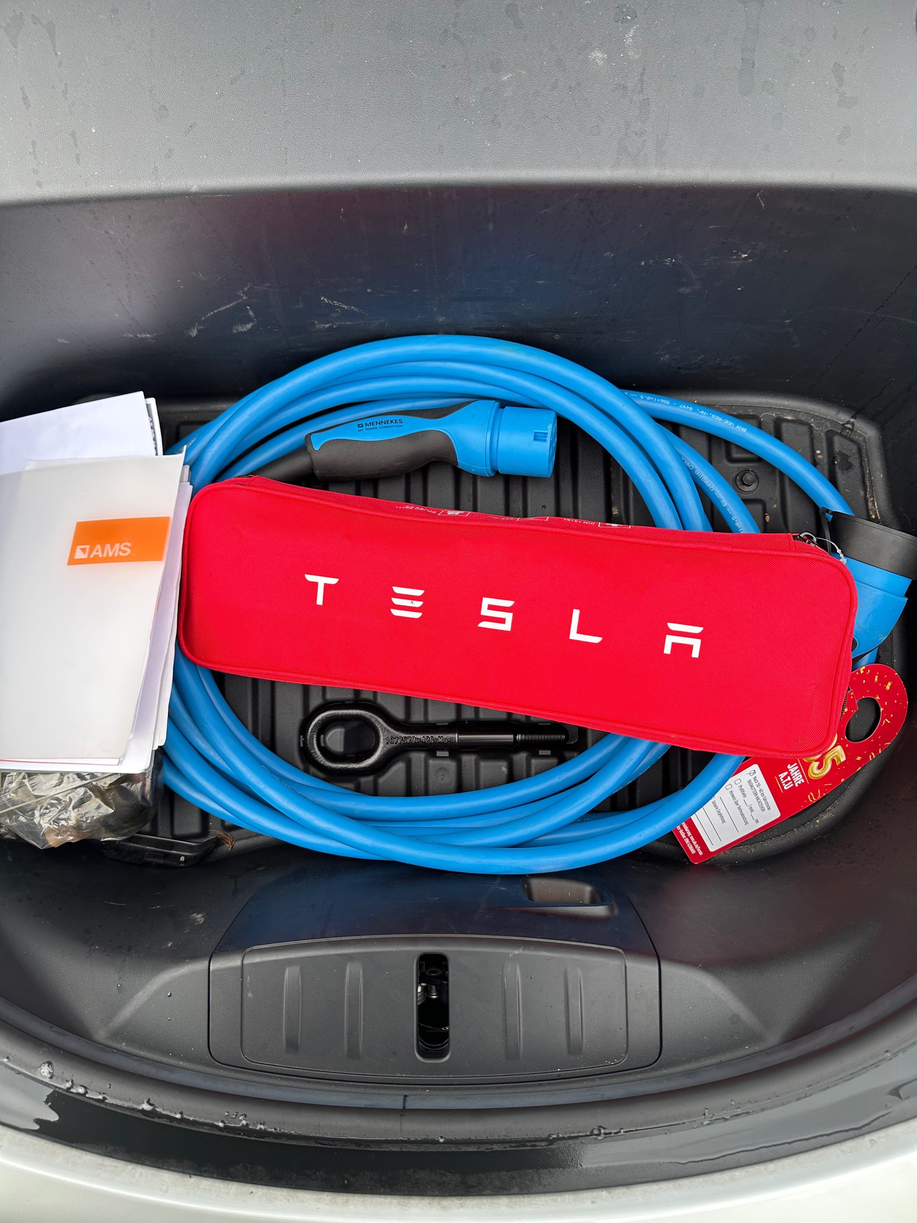 Tesla Model 3, Tesla Model 3 SR plus - fotka 4